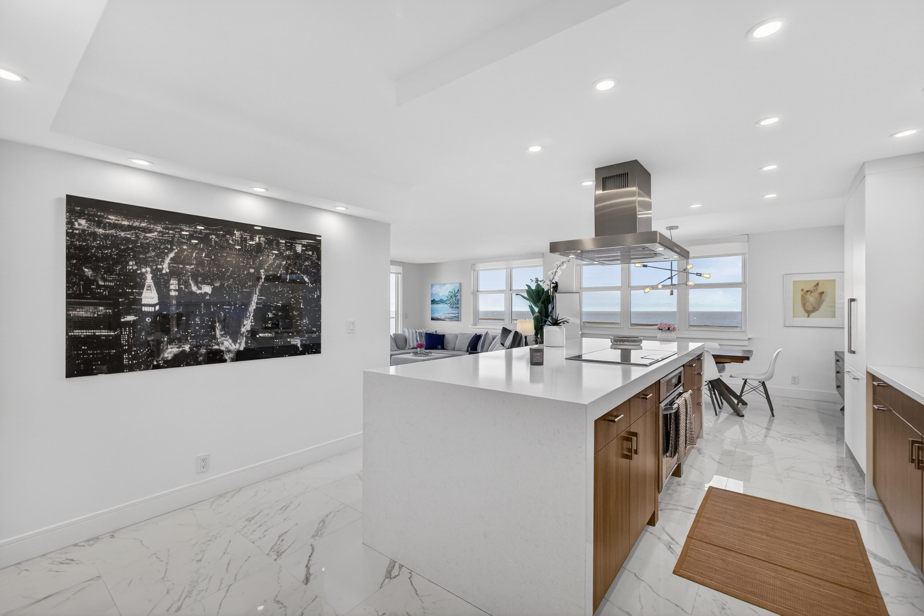 5440 N Ocean Drive Ph-206