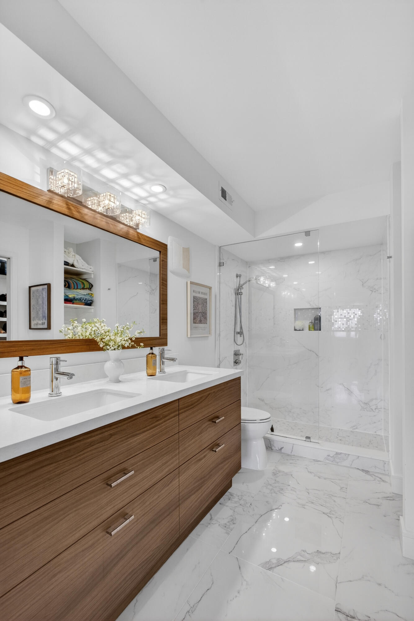 5440 N Ocean Drive Ph-206