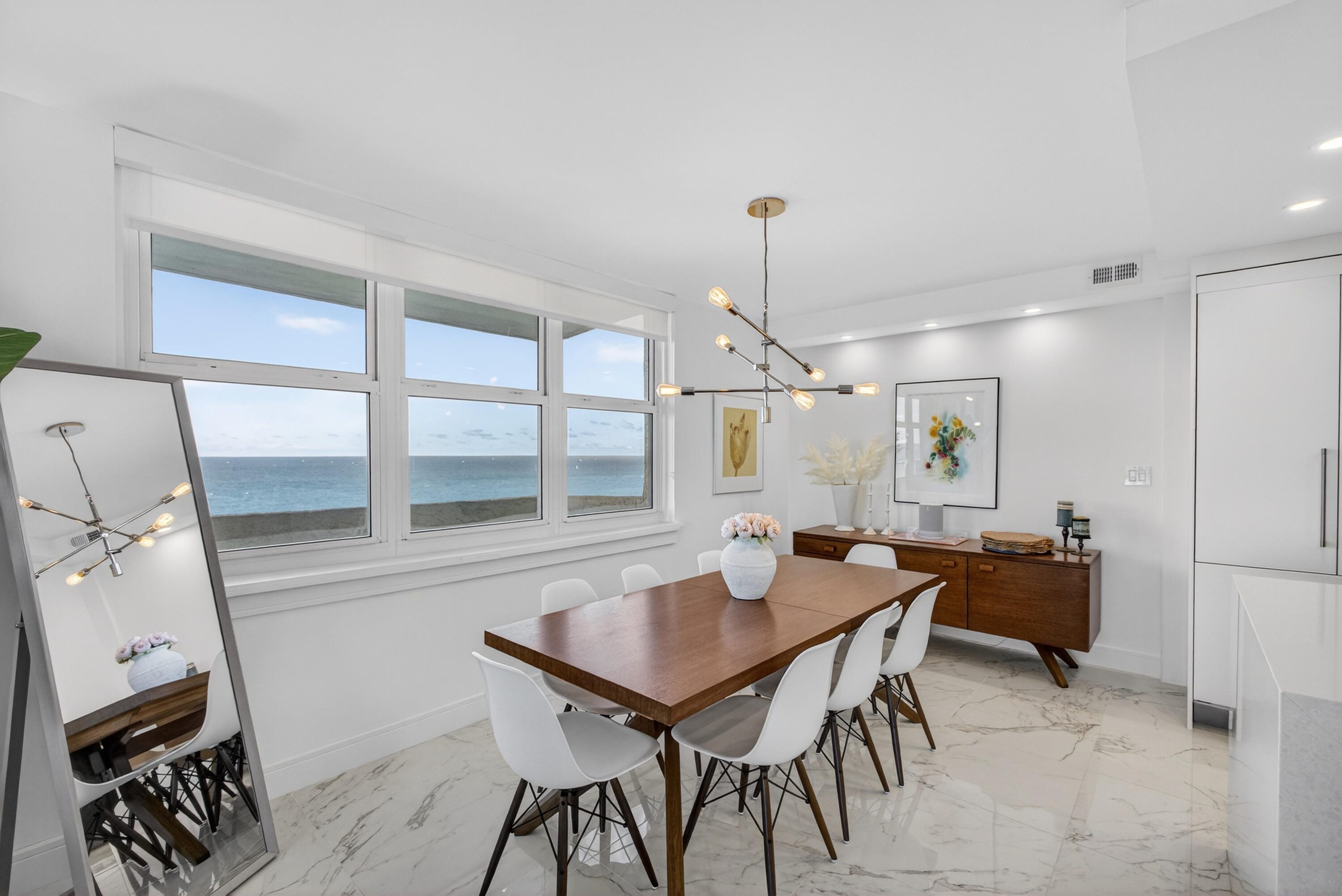 5440 N Ocean Drive Ph-206