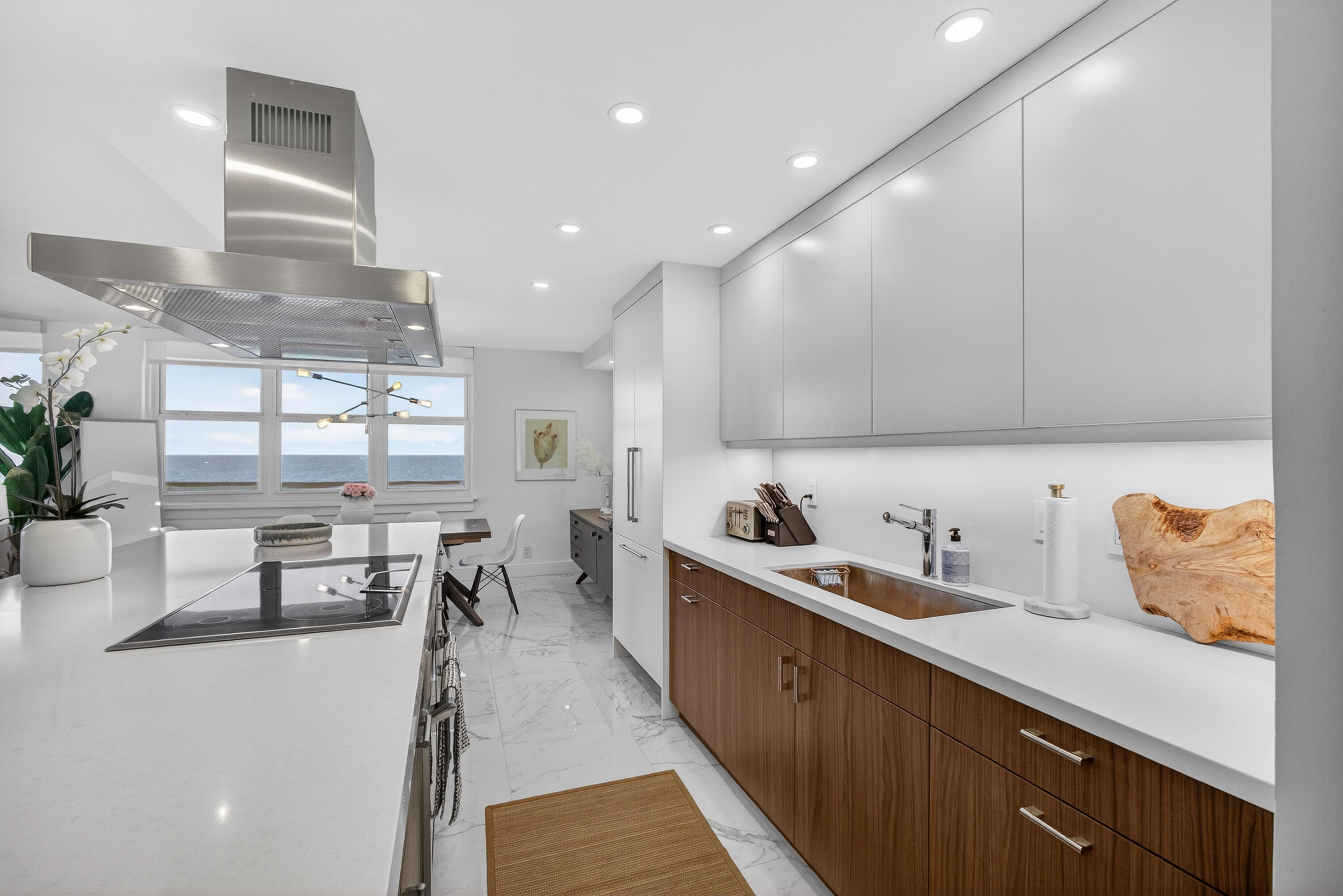 5440 N Ocean Drive Ph-206