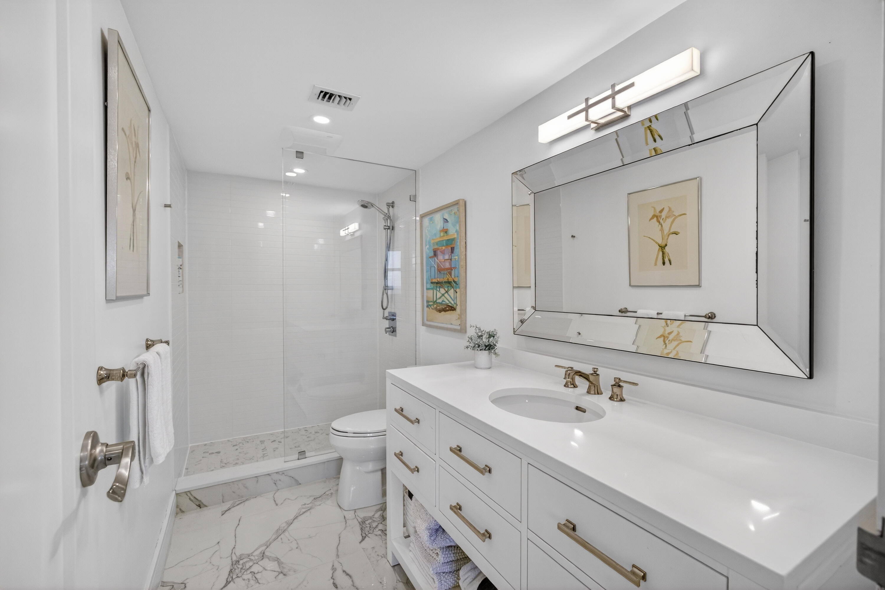 5440 N Ocean Drive Ph-206