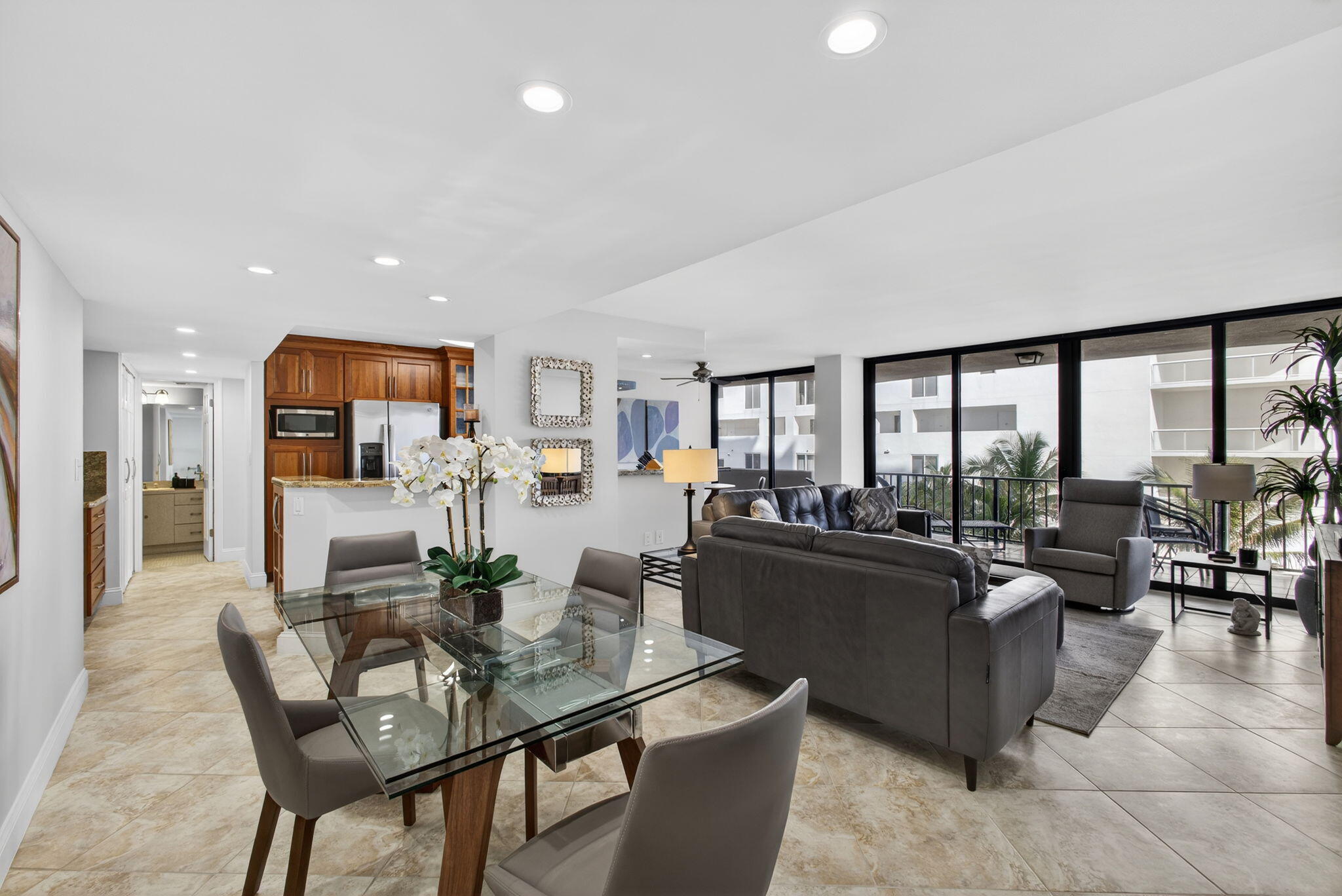 4200 N Ocean Drive 1-406