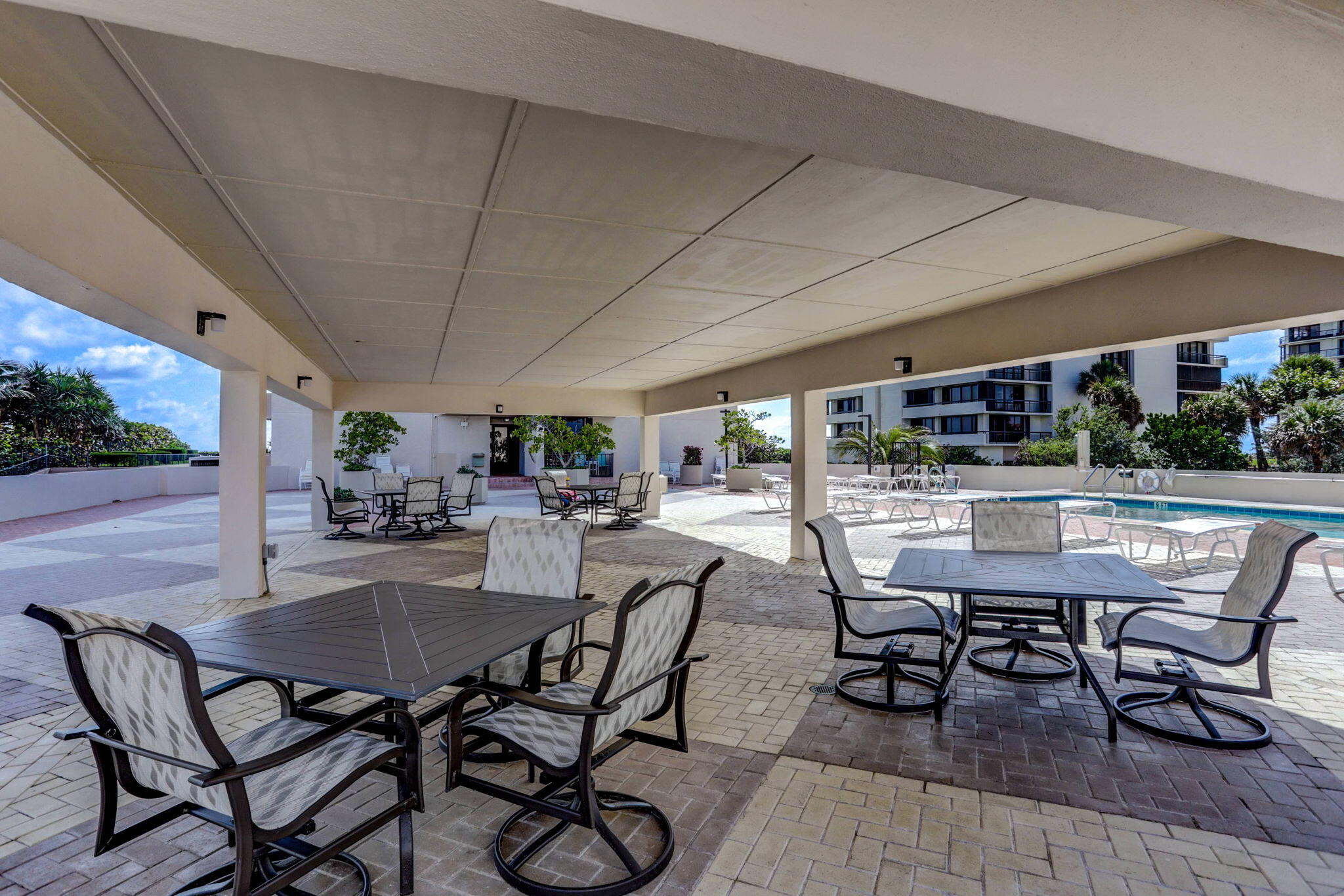 4200 N Ocean Drive 1-406