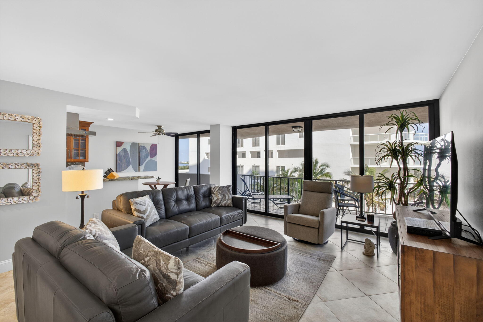 4200 N Ocean Drive 1-406