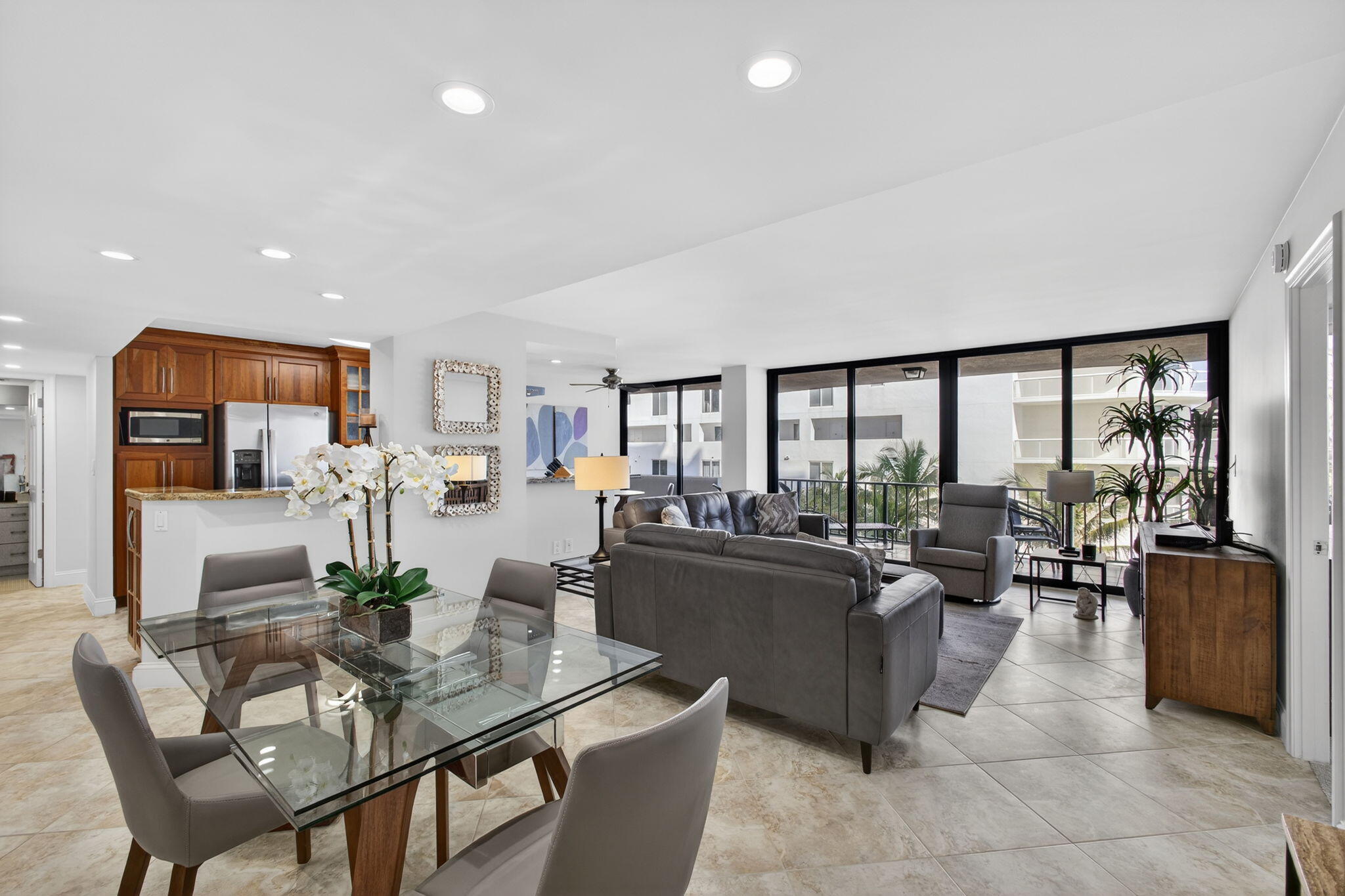 4200 N Ocean Drive 1-406