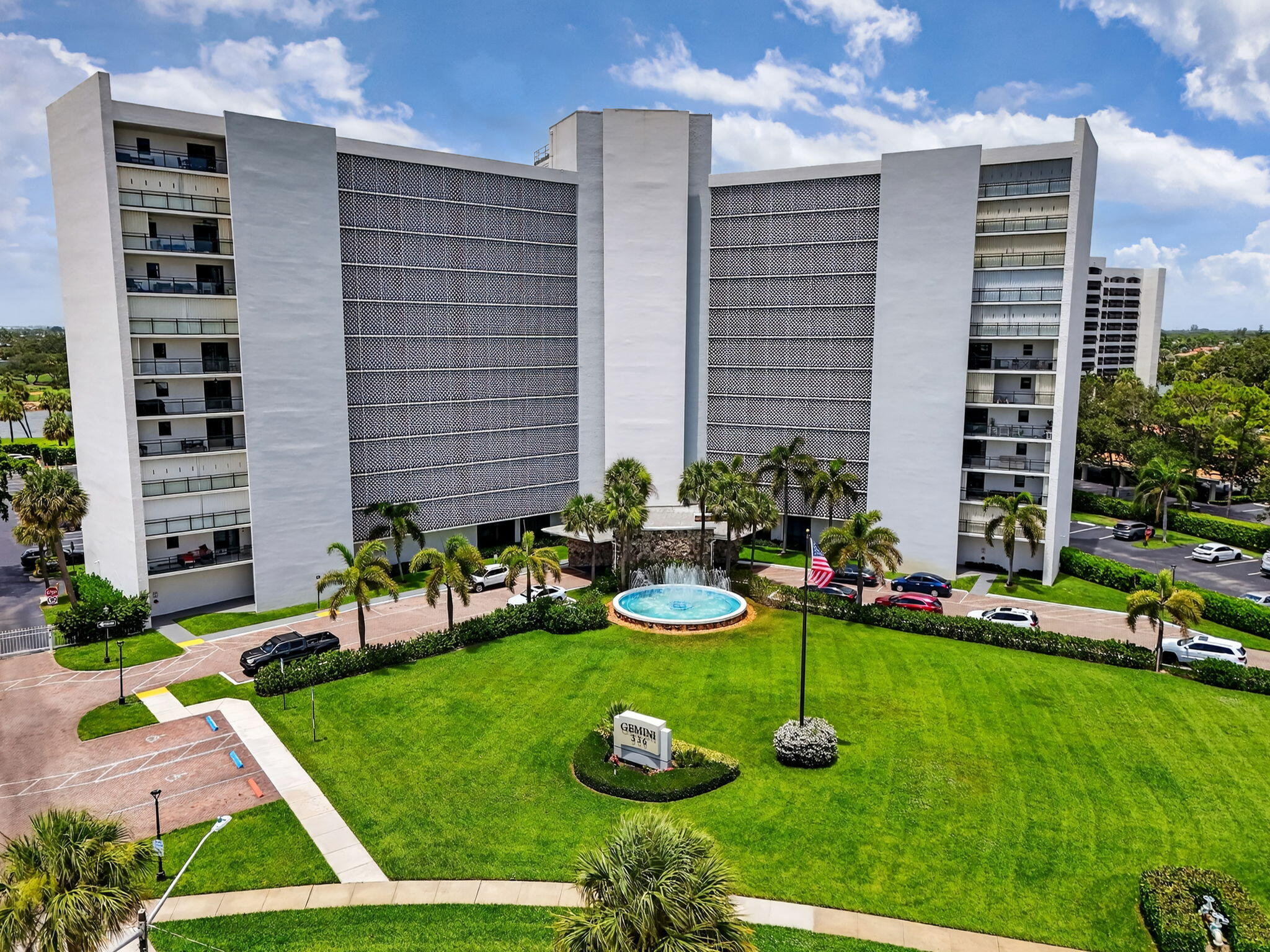 336 Golfview Road 207