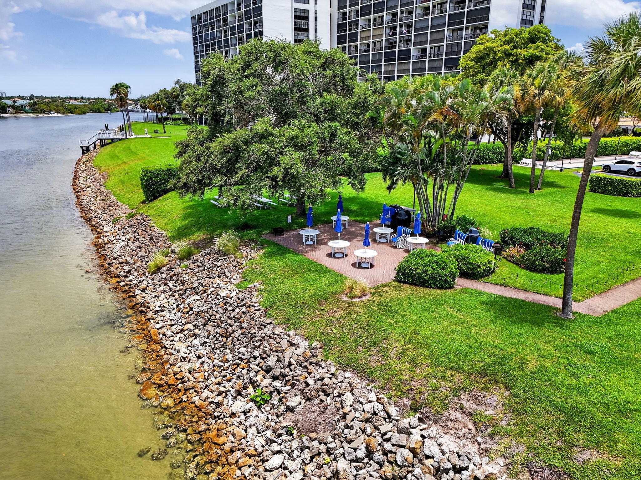 336 Golfview Road 207