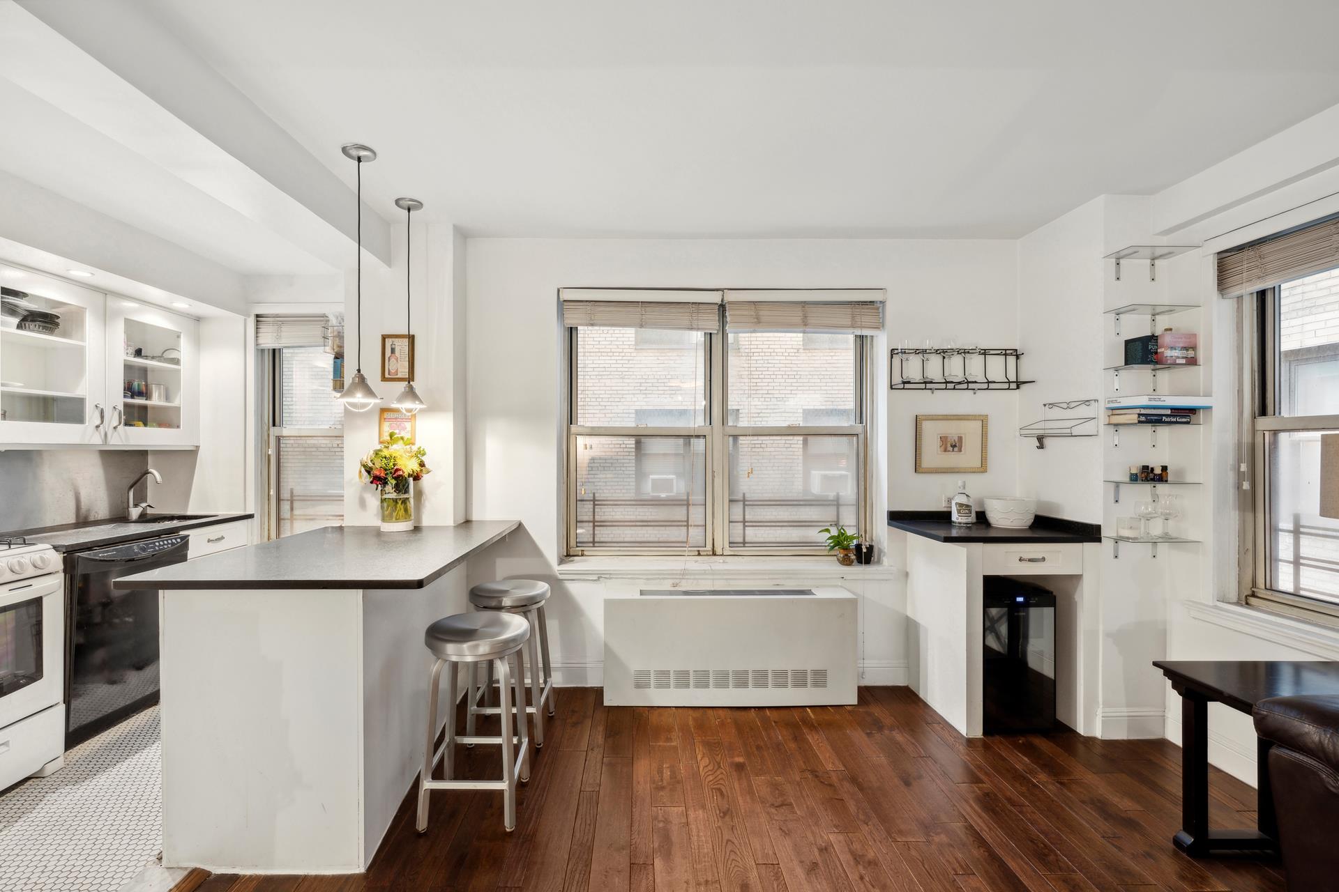 424 E 52ND Street 2D