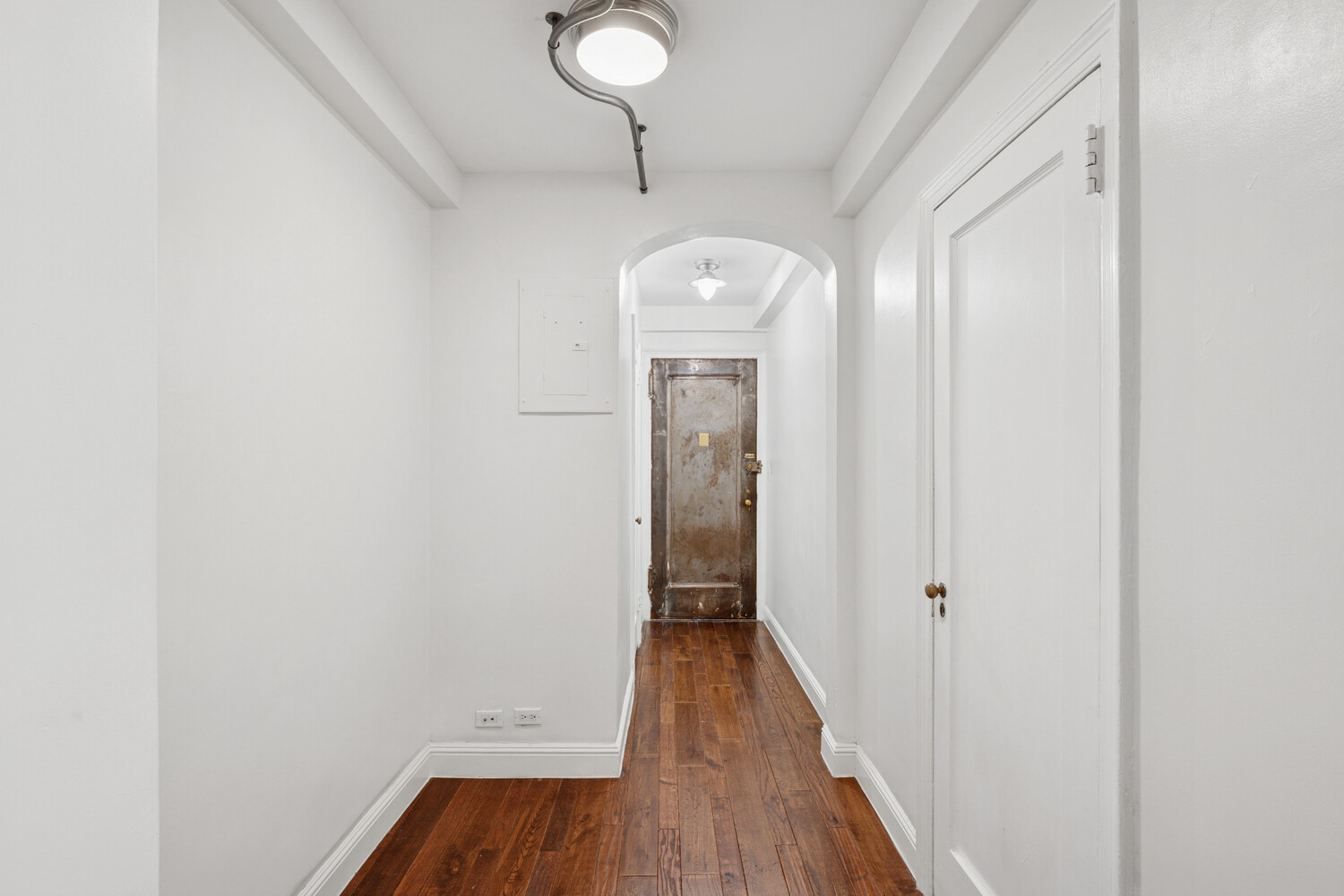 424 E 52ND Street 2D