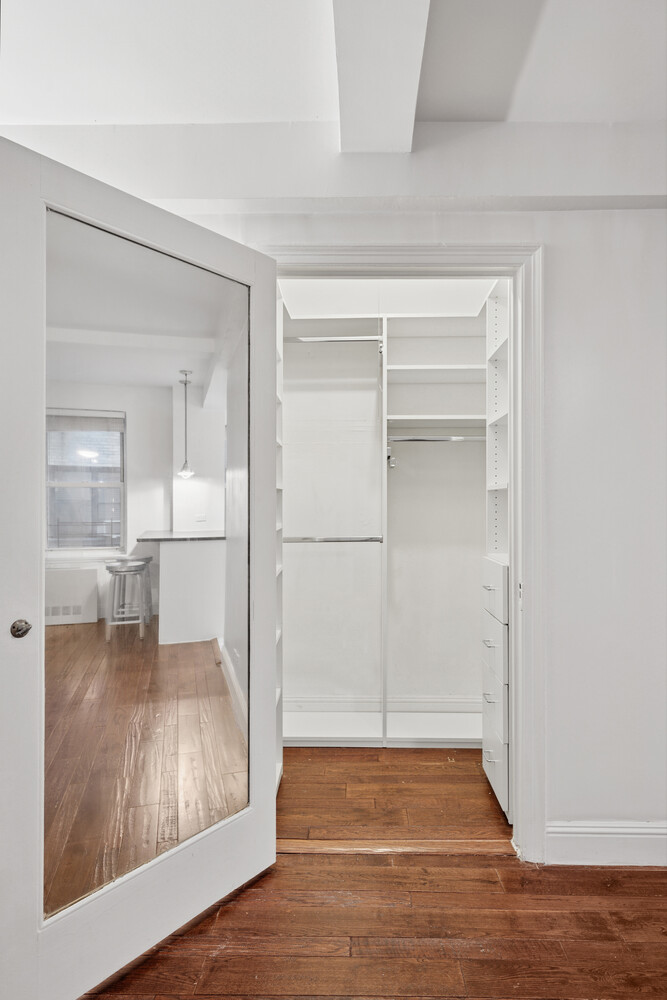 424 E 52ND Street 2D