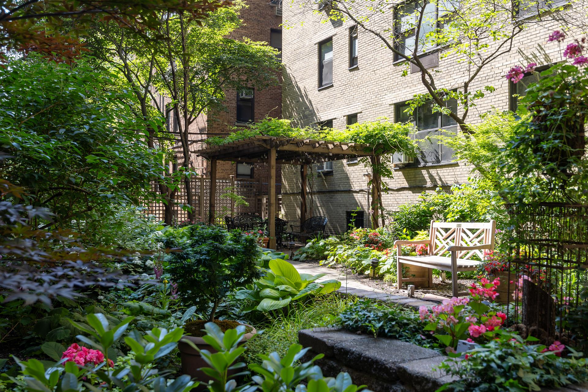 424 E 52ND Street 2D
