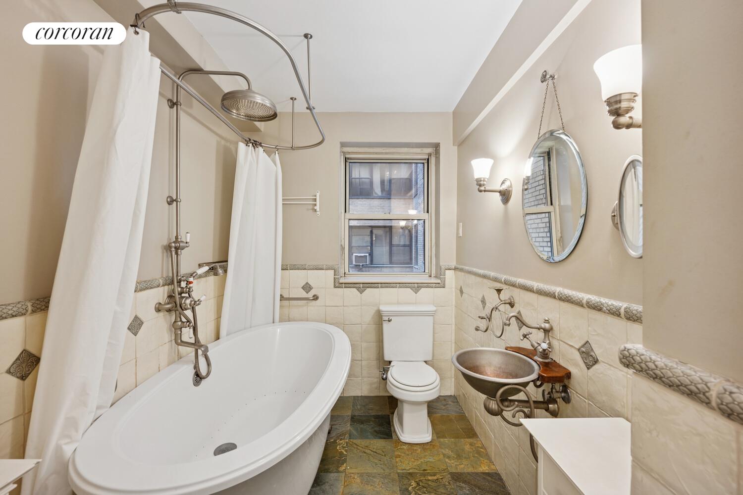 424 E 52ND Street 2D