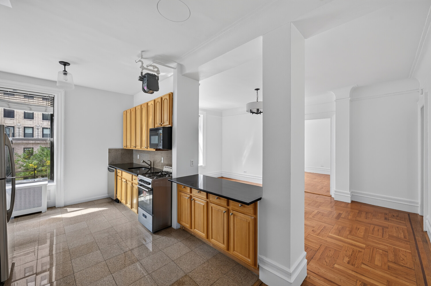 401 W END Avenue 2B