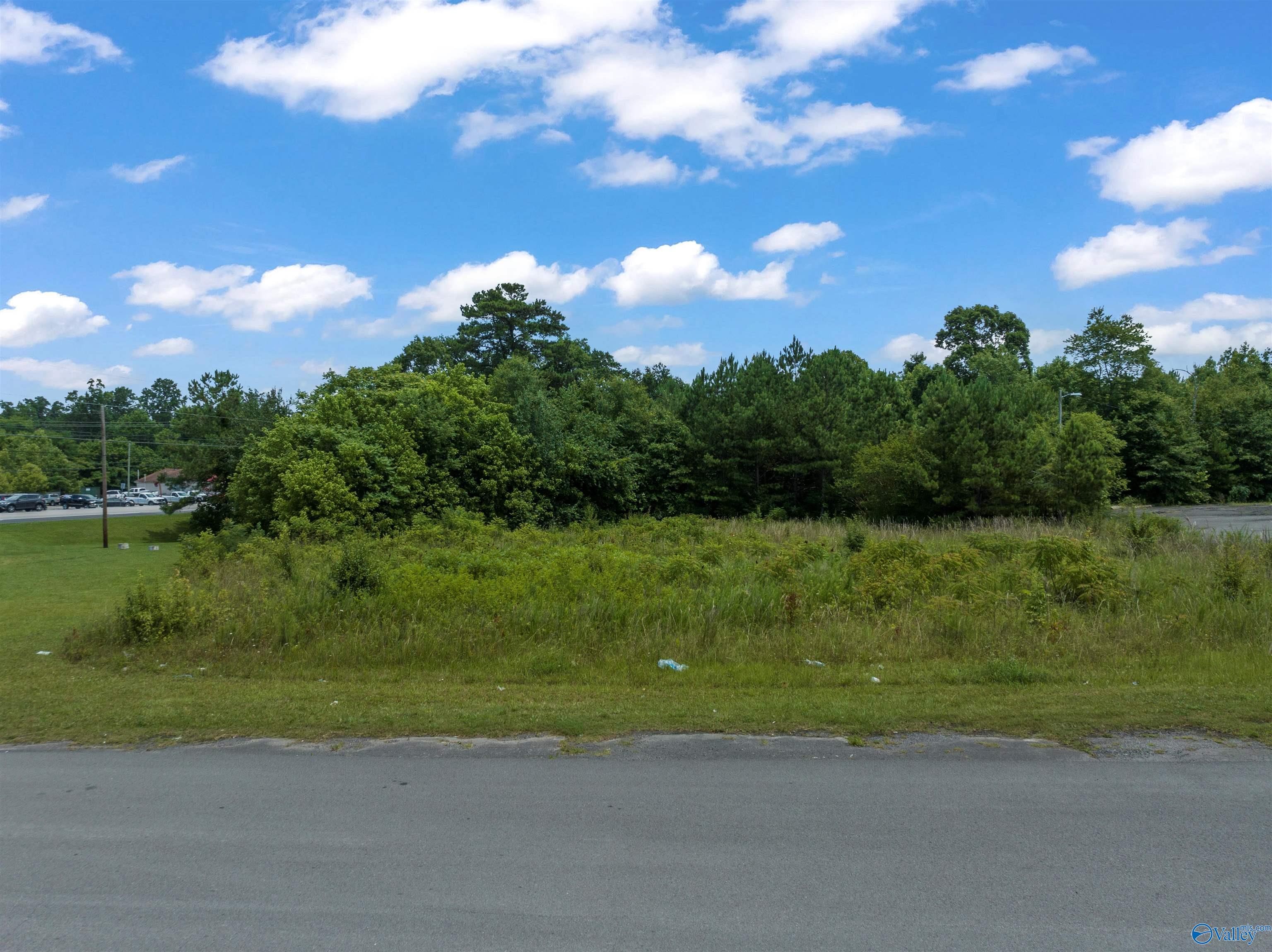 6.80 acres off Highway 431