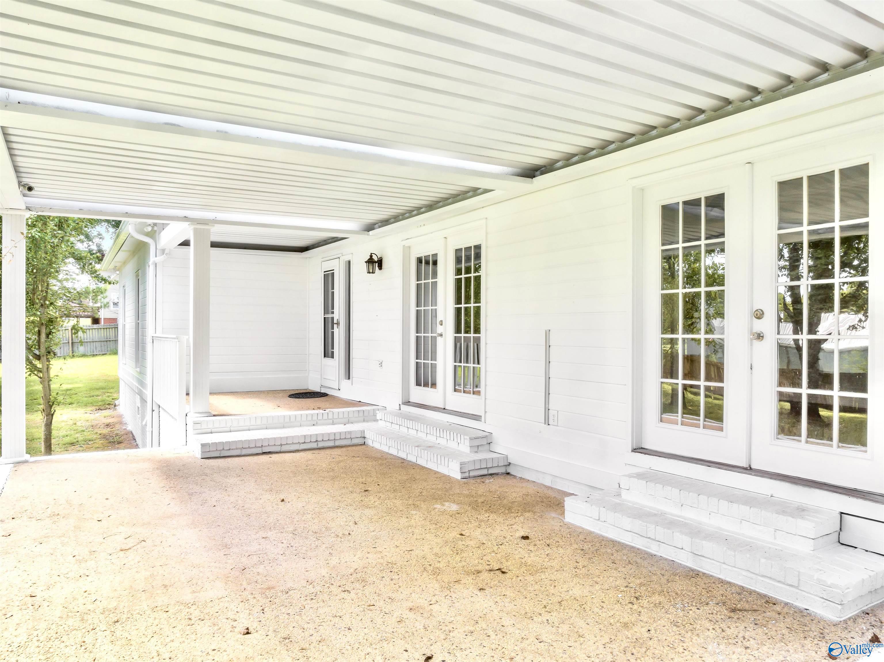 290 Scenic Bluff Drive