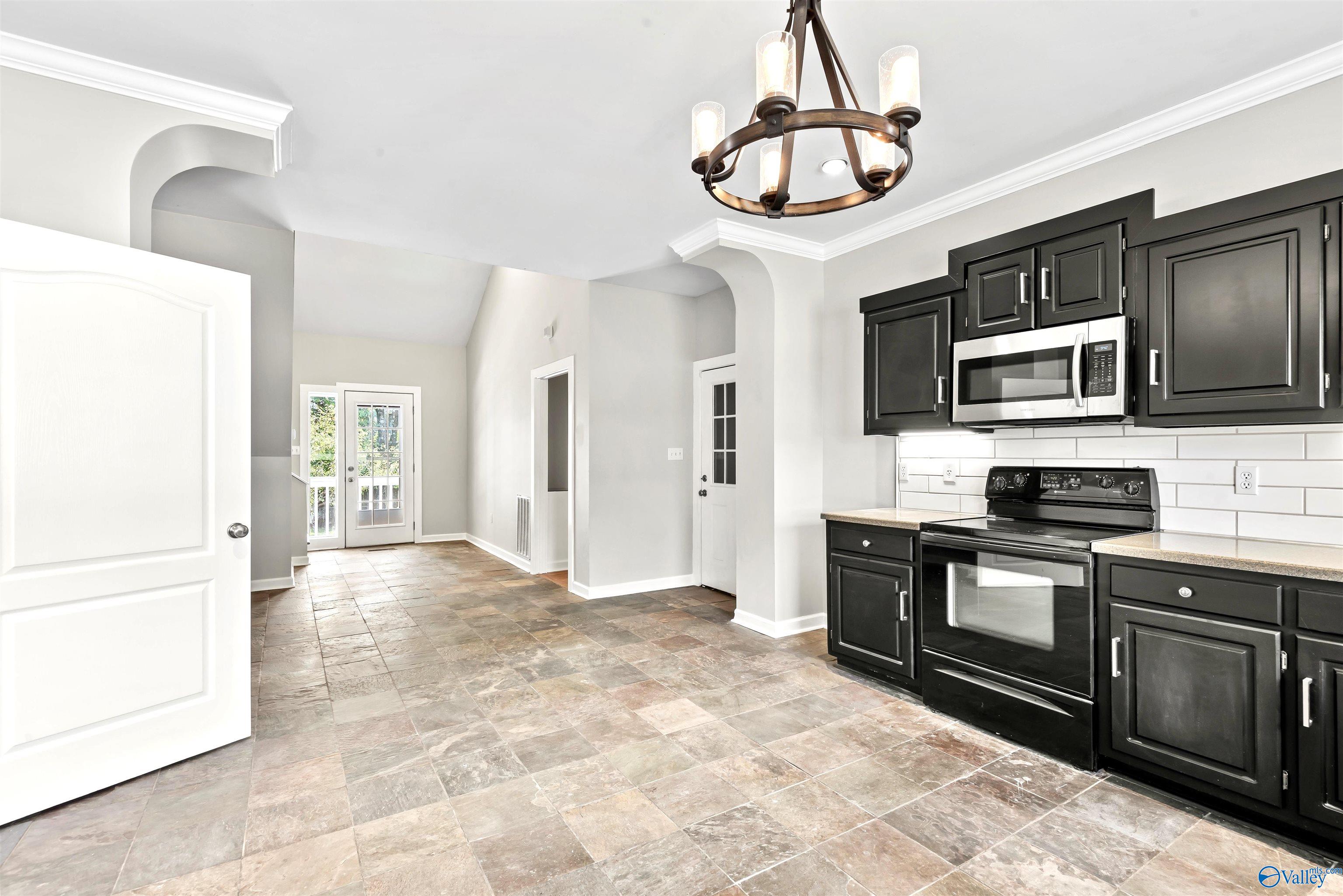 290 Scenic Bluff Drive