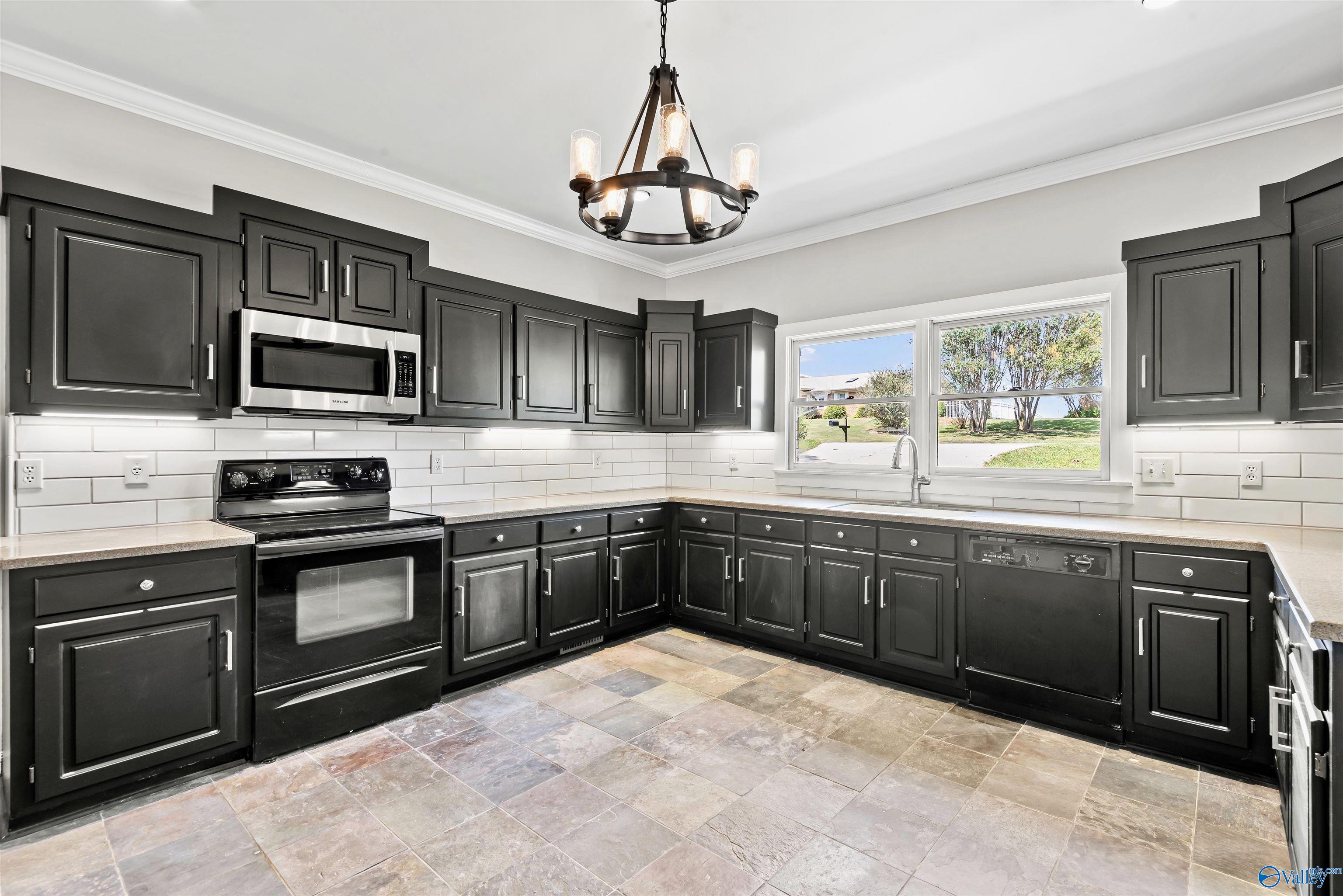 290 Scenic Bluff Drive