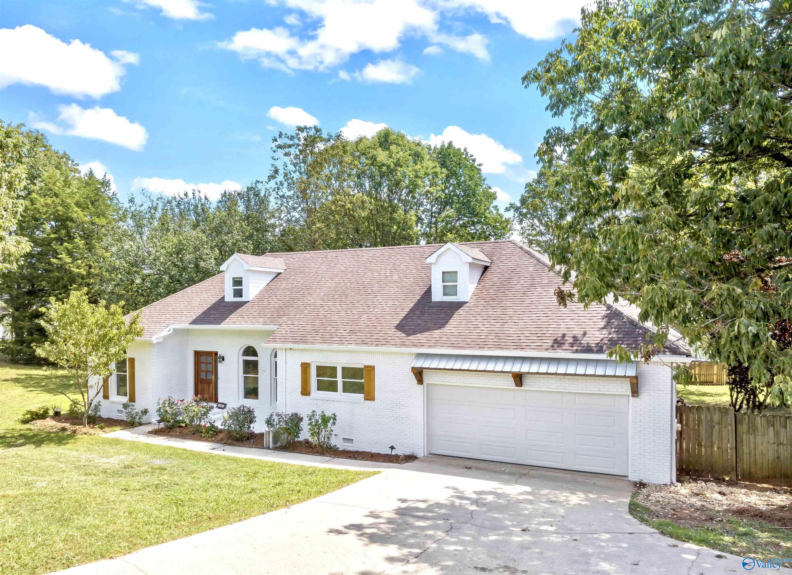290 Scenic Bluff Drive