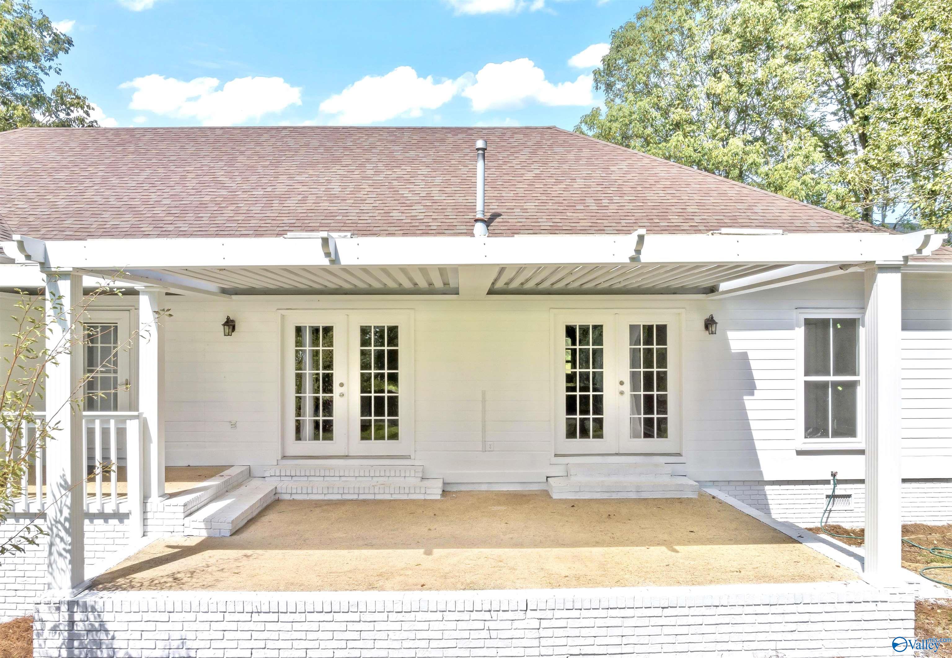 290 Scenic Bluff Drive