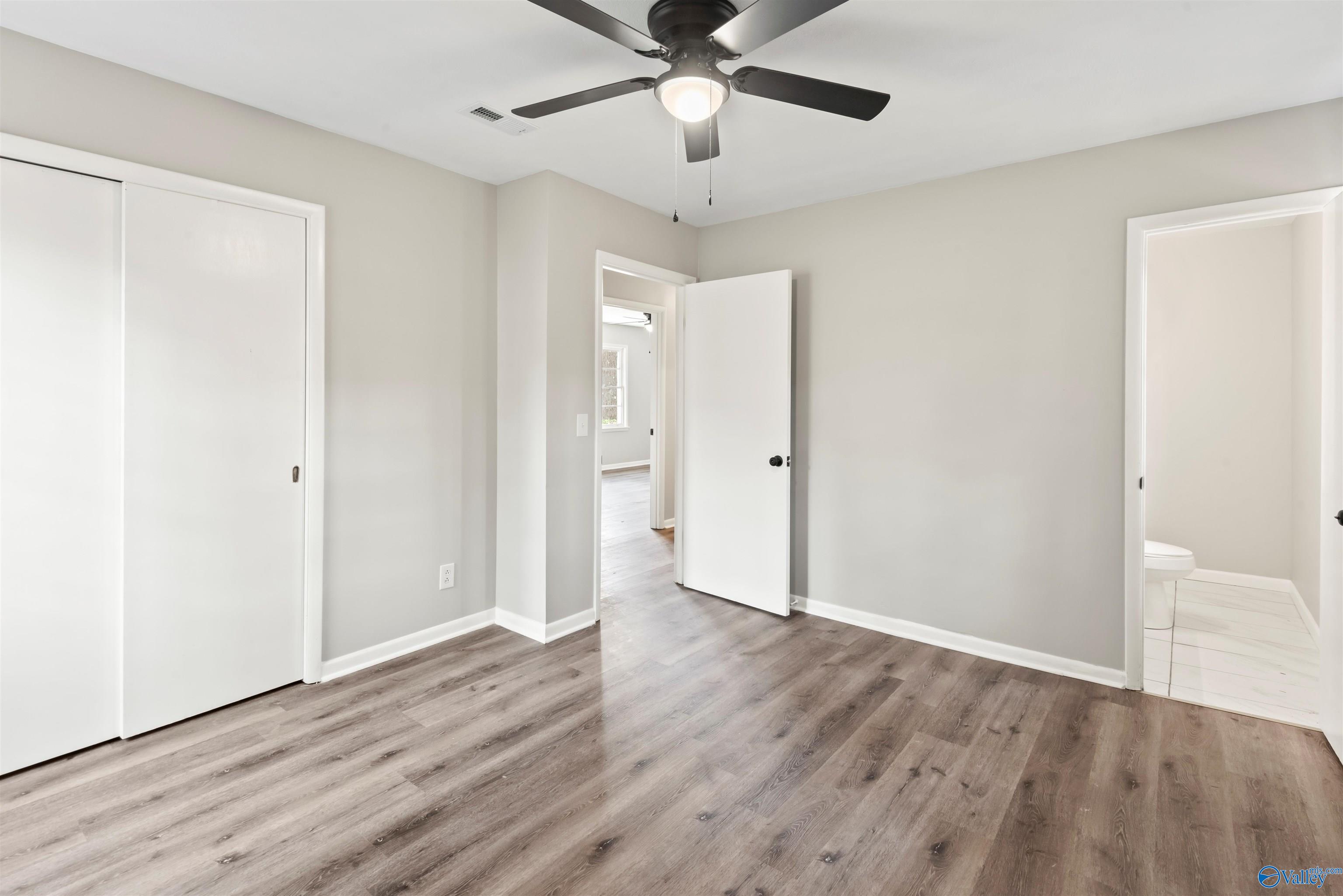 211 Falkner Circle