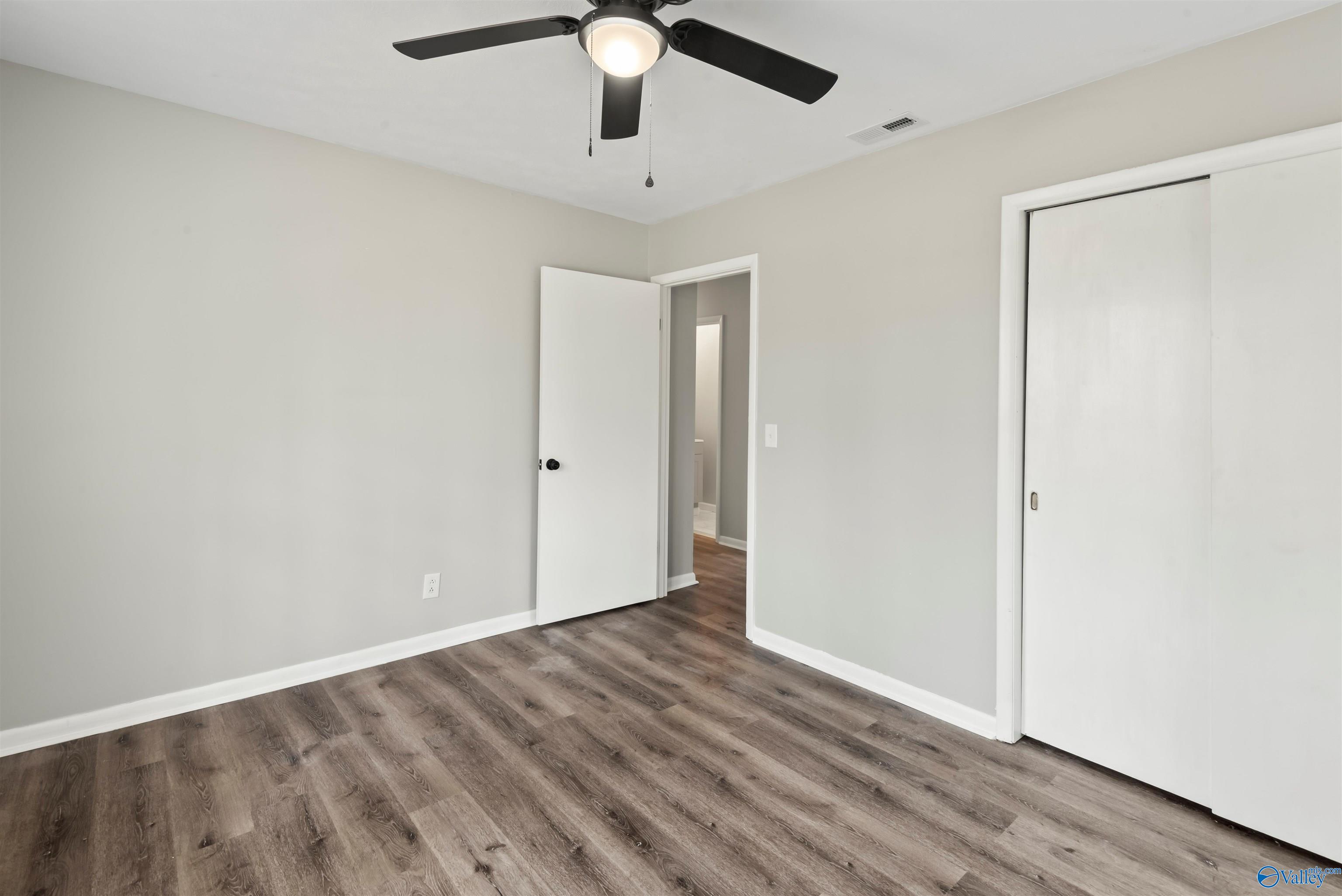211 Falkner Circle
