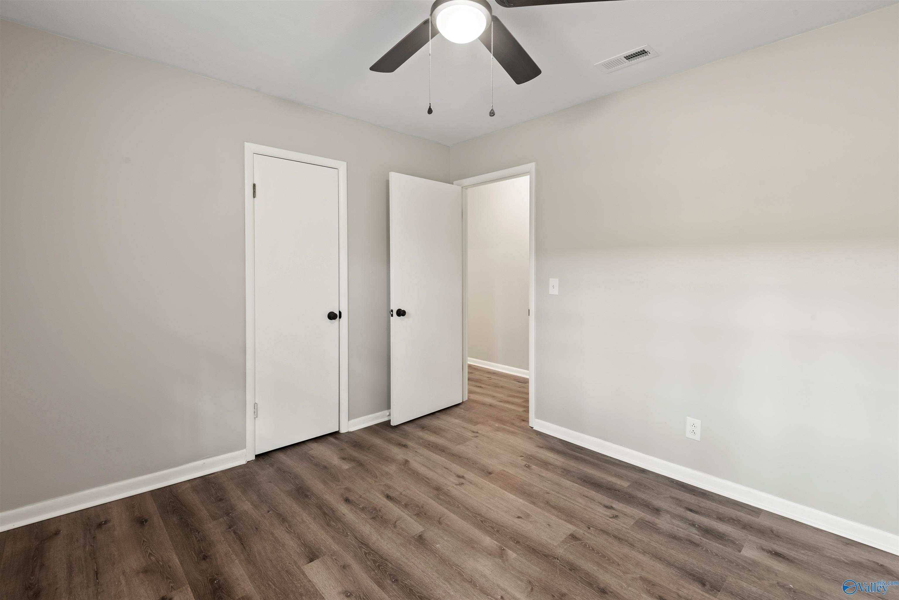 211 Falkner Circle
