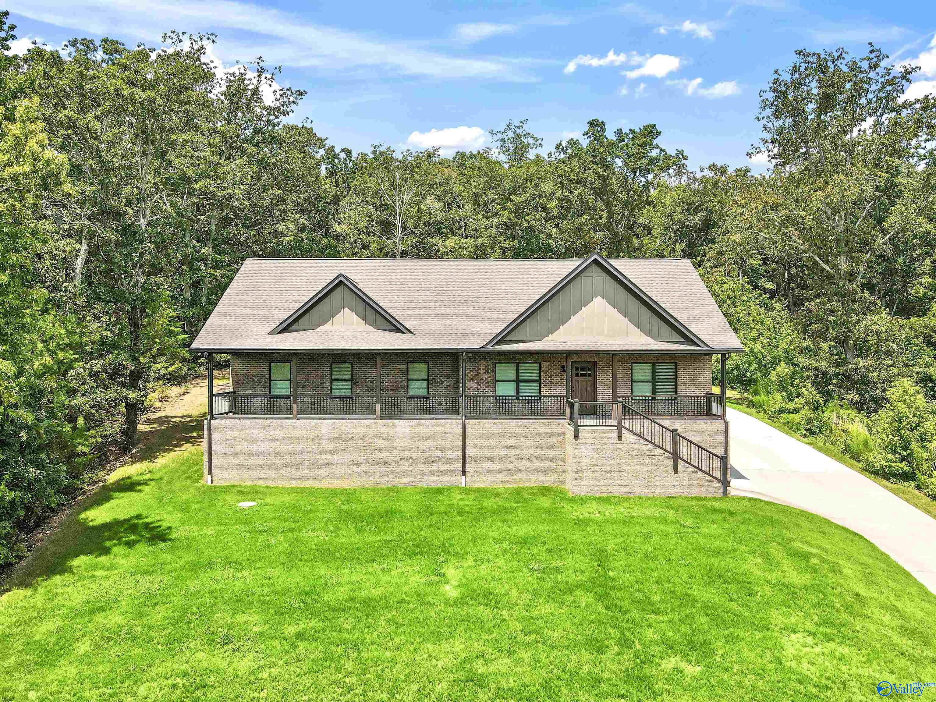 1912 Lookout Mountain Drive