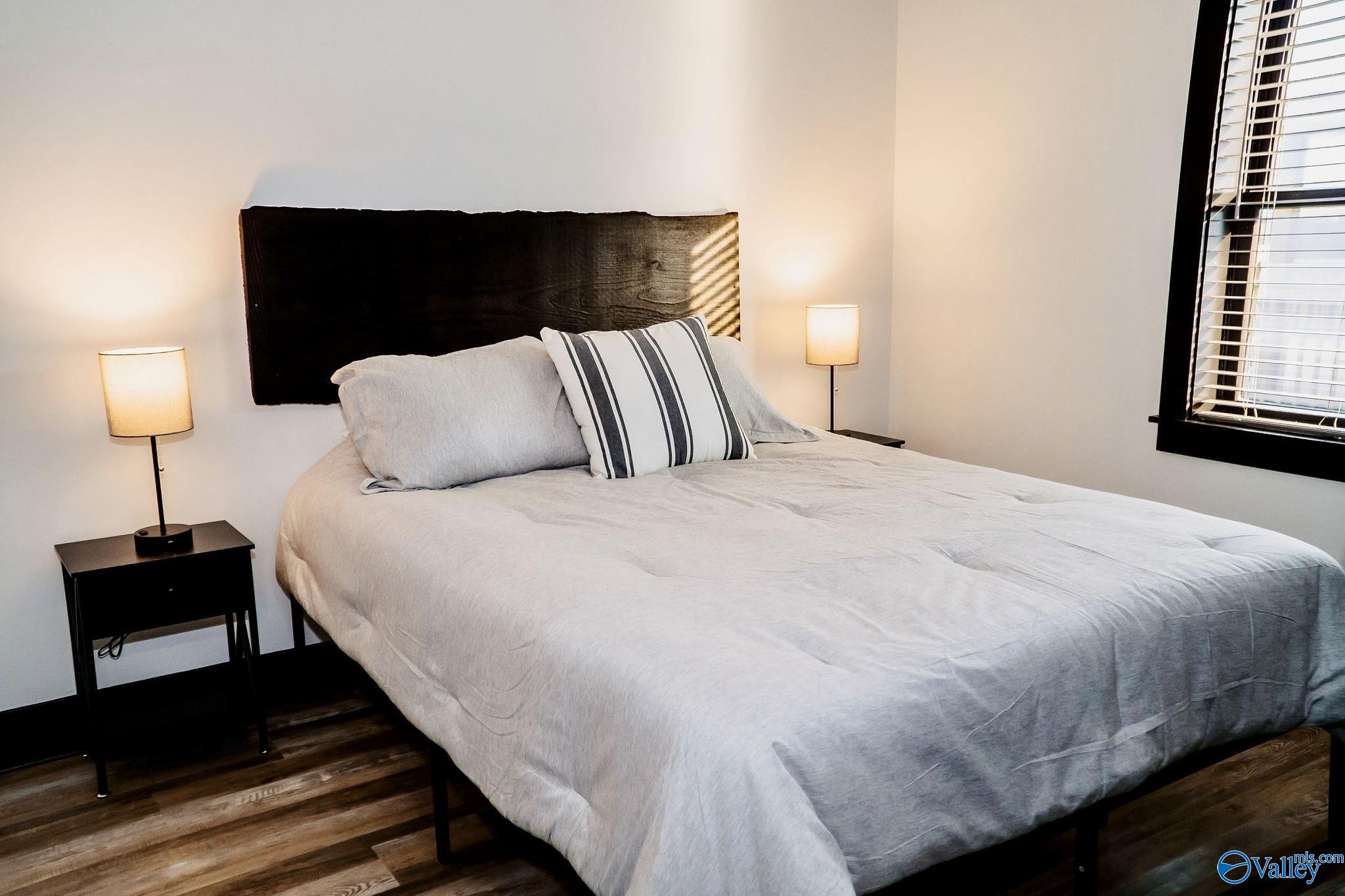2125 Dunlap Avenue # B Unit: A & B