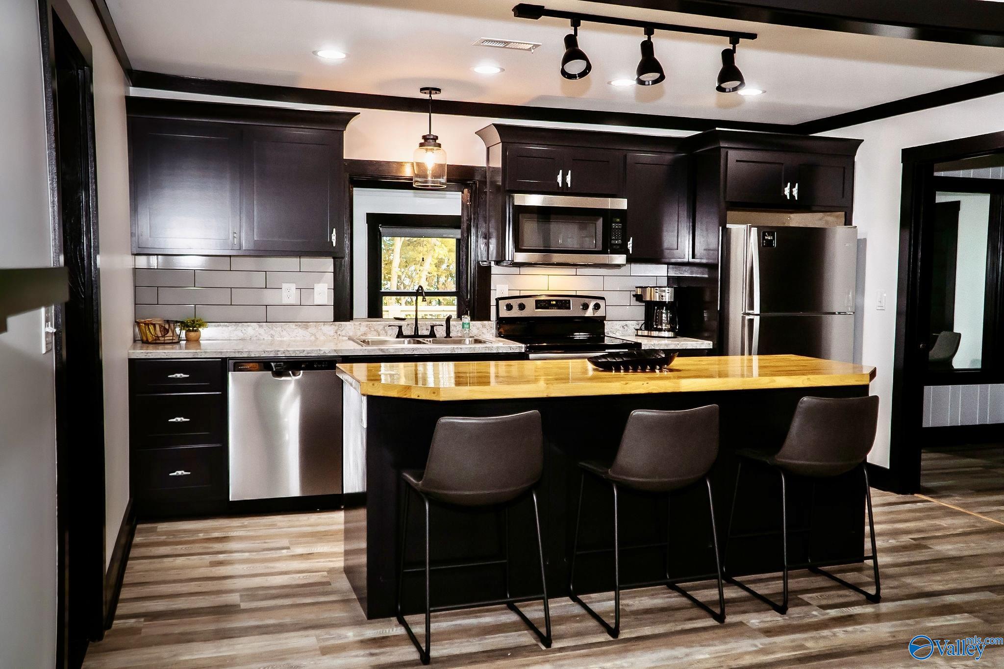 2125 Dunlap Avenue # B Unit: A & B
