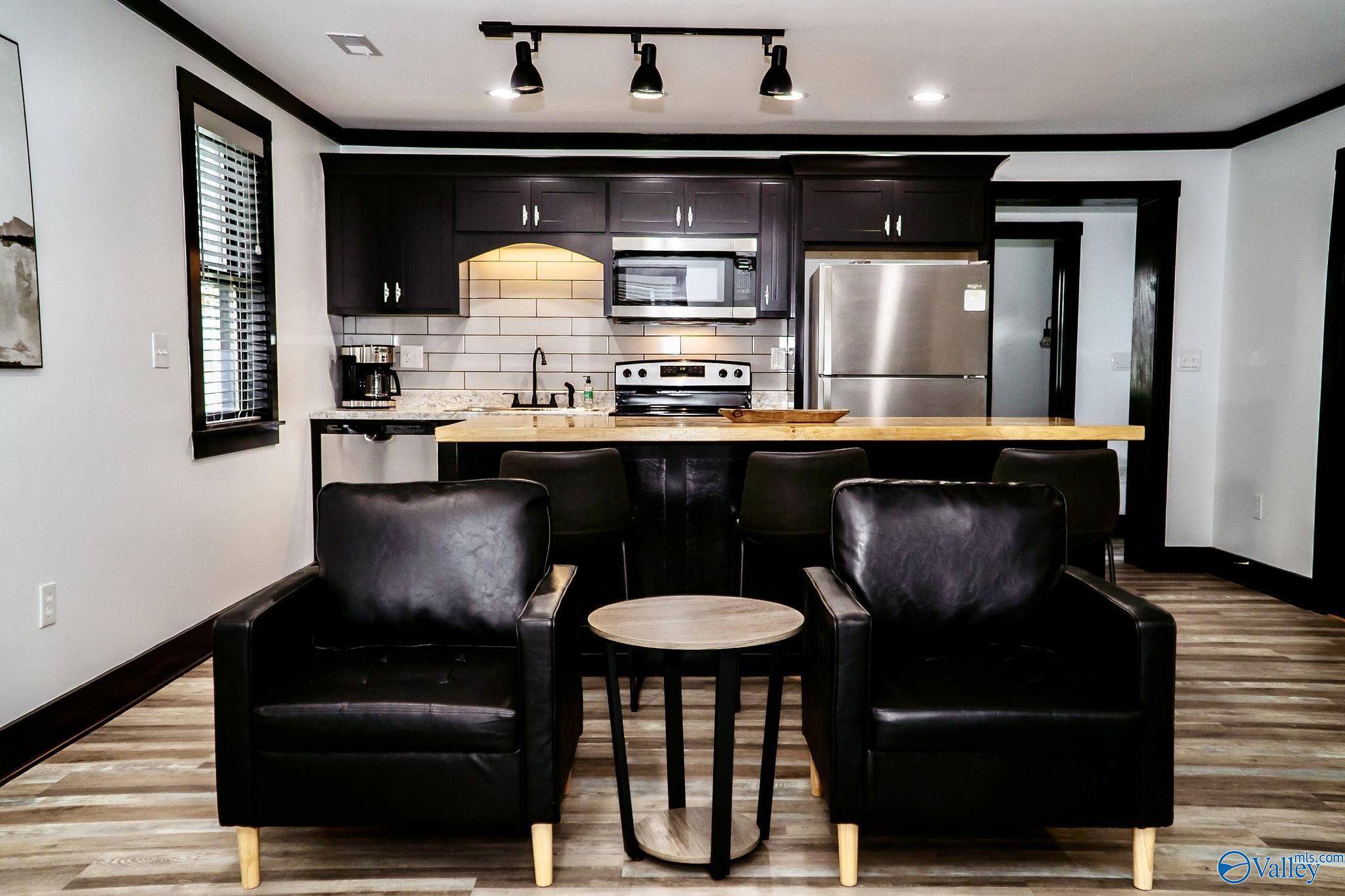 2125 Dunlap Avenue # B Unit: A & B