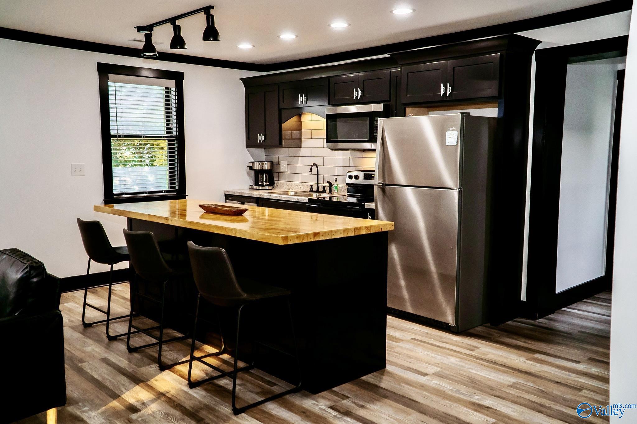 2125 Dunlap Avenue # B Unit: A & B