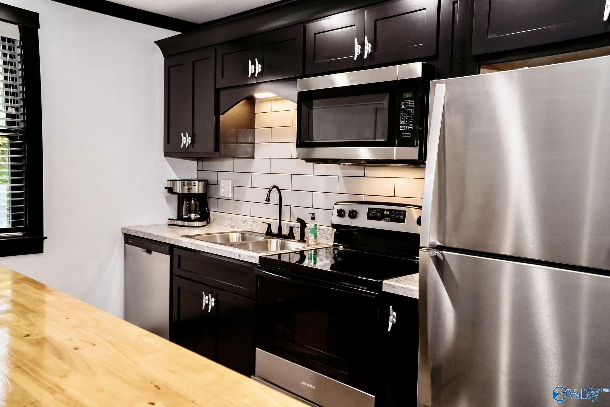 2125 Dunlap Avenue # B Unit: A & B