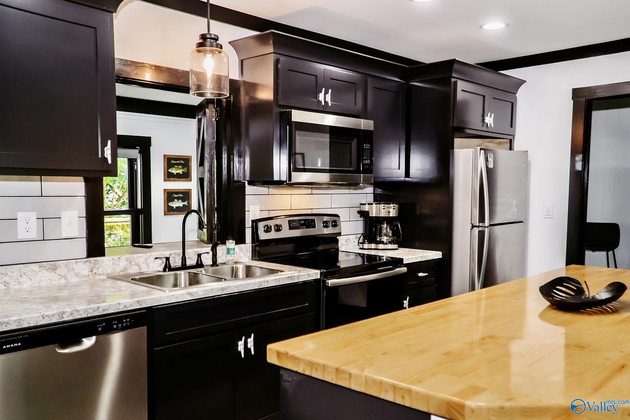 2125 Dunlap Avenue # B Unit: A & B