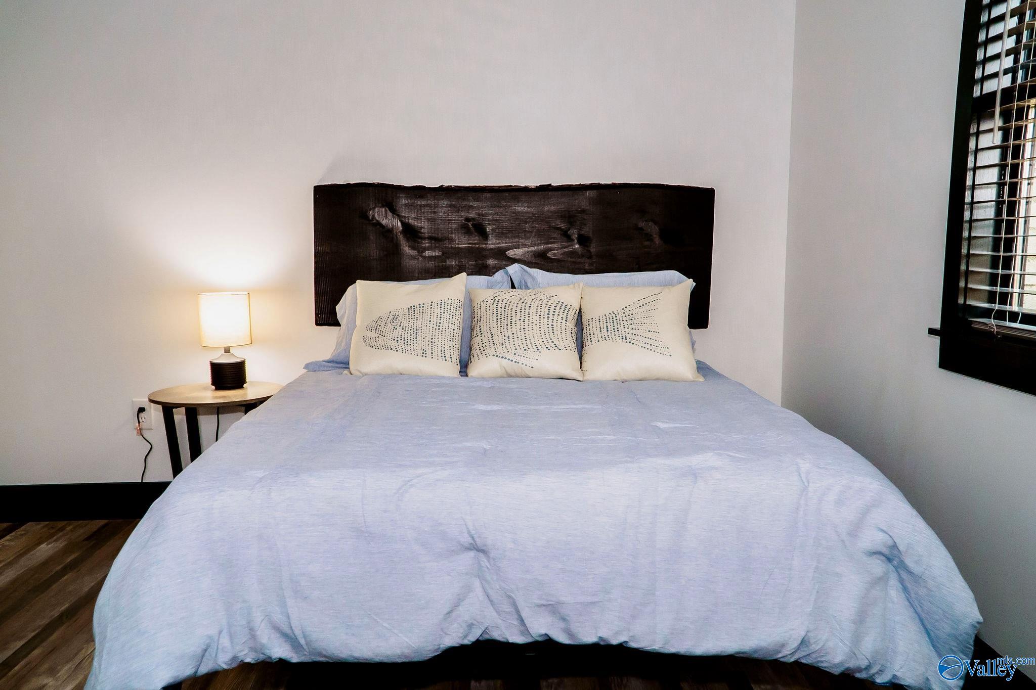 2125 Dunlap Avenue # B Unit: A & B