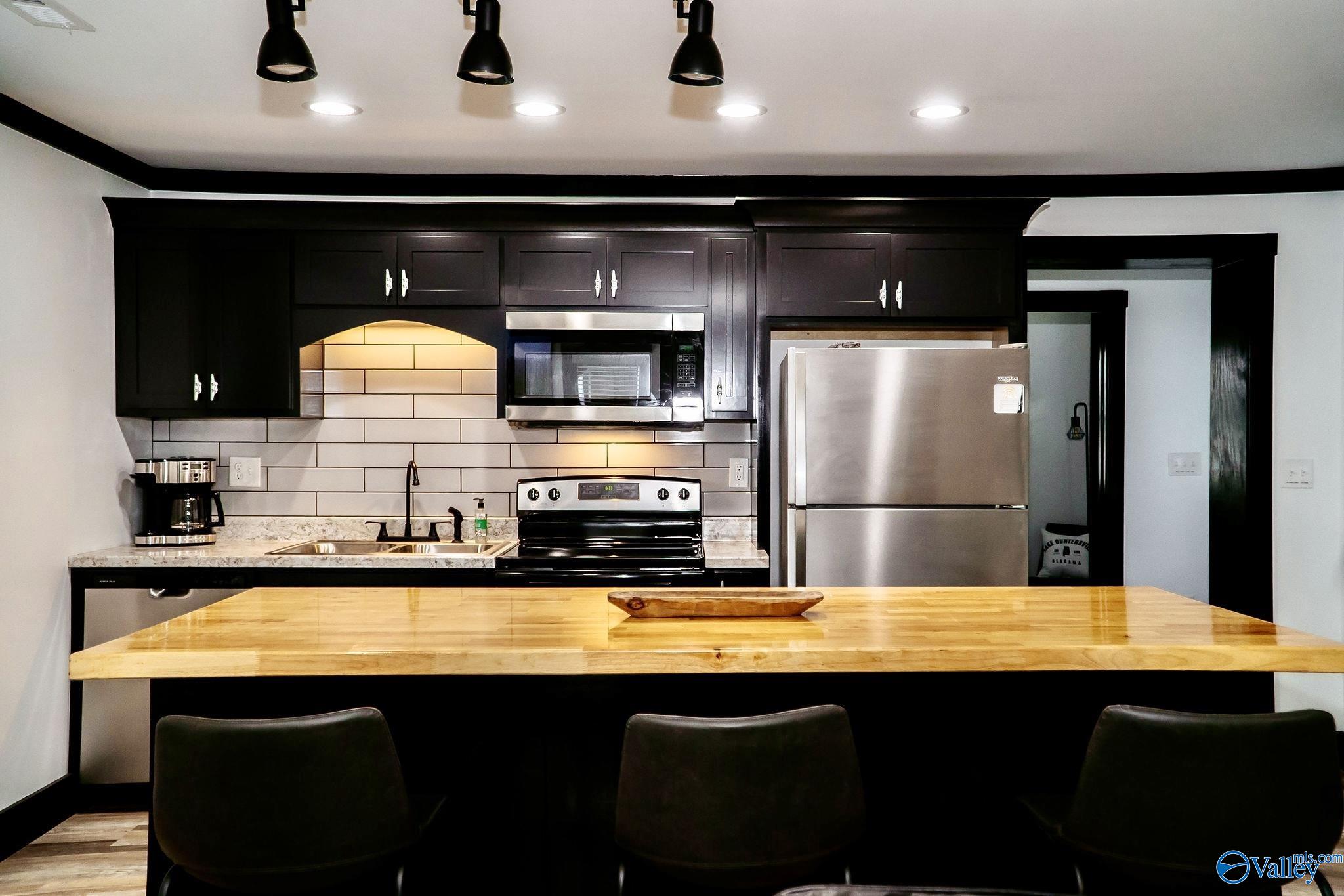 2125 Dunlap Avenue # B Unit: A & B