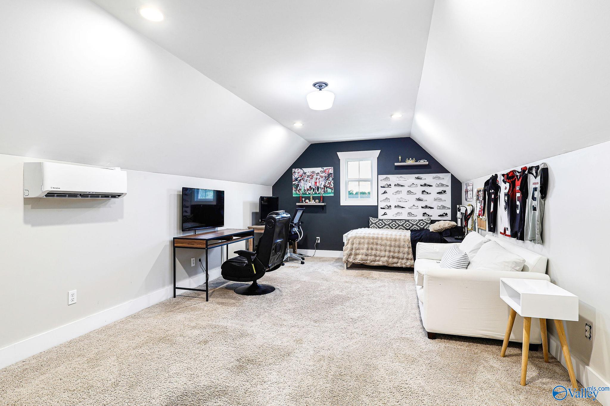 4378 Walnut Street