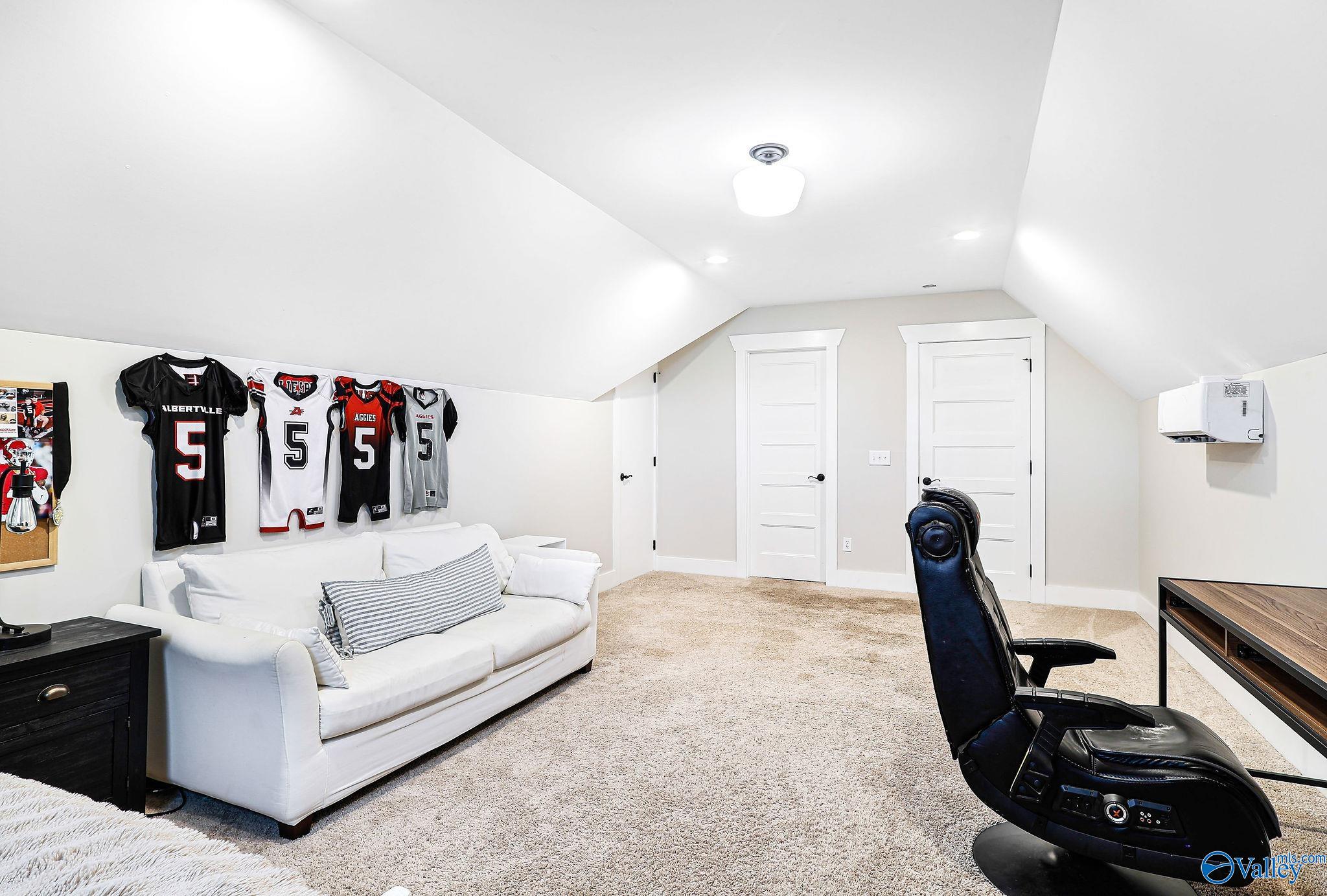 4378 Walnut Street