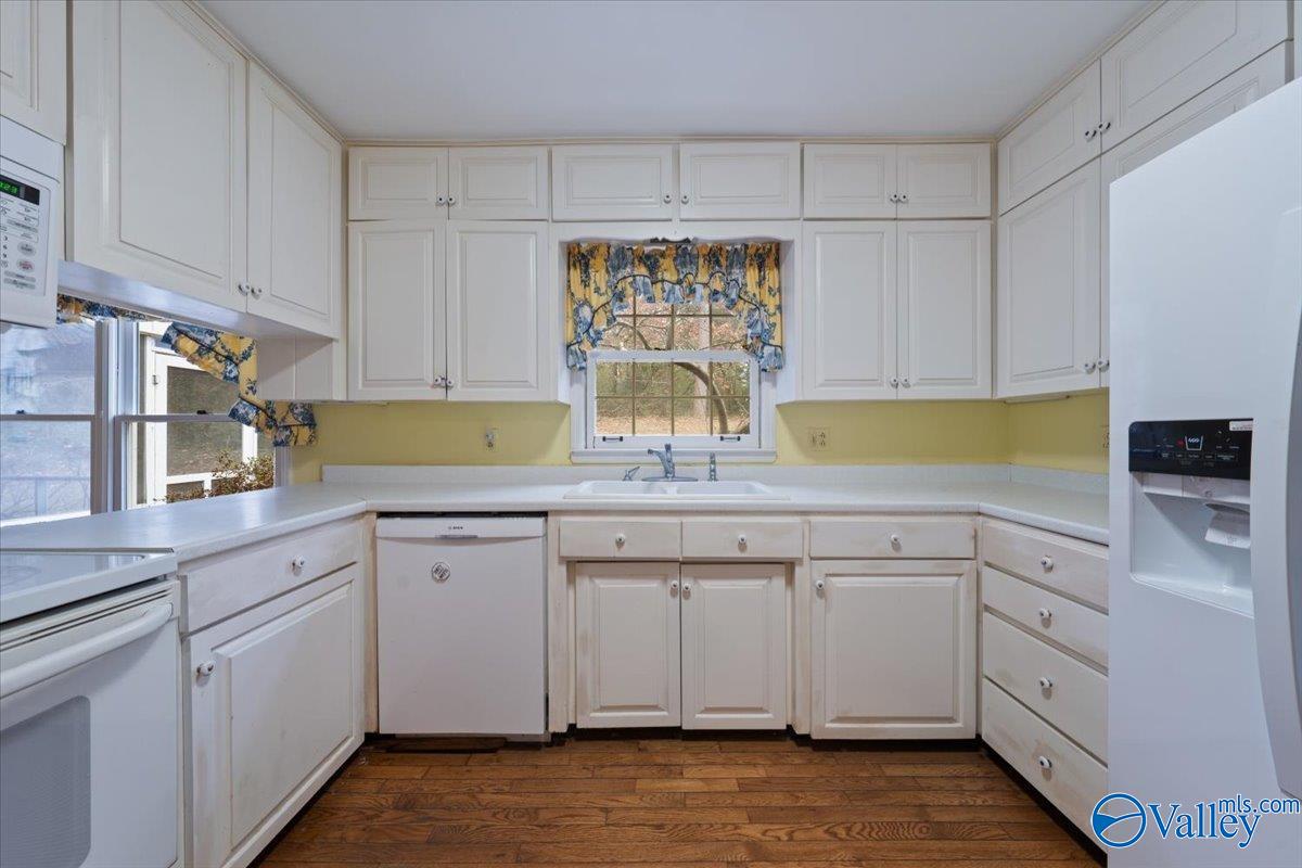 1687 Bob Jones Road