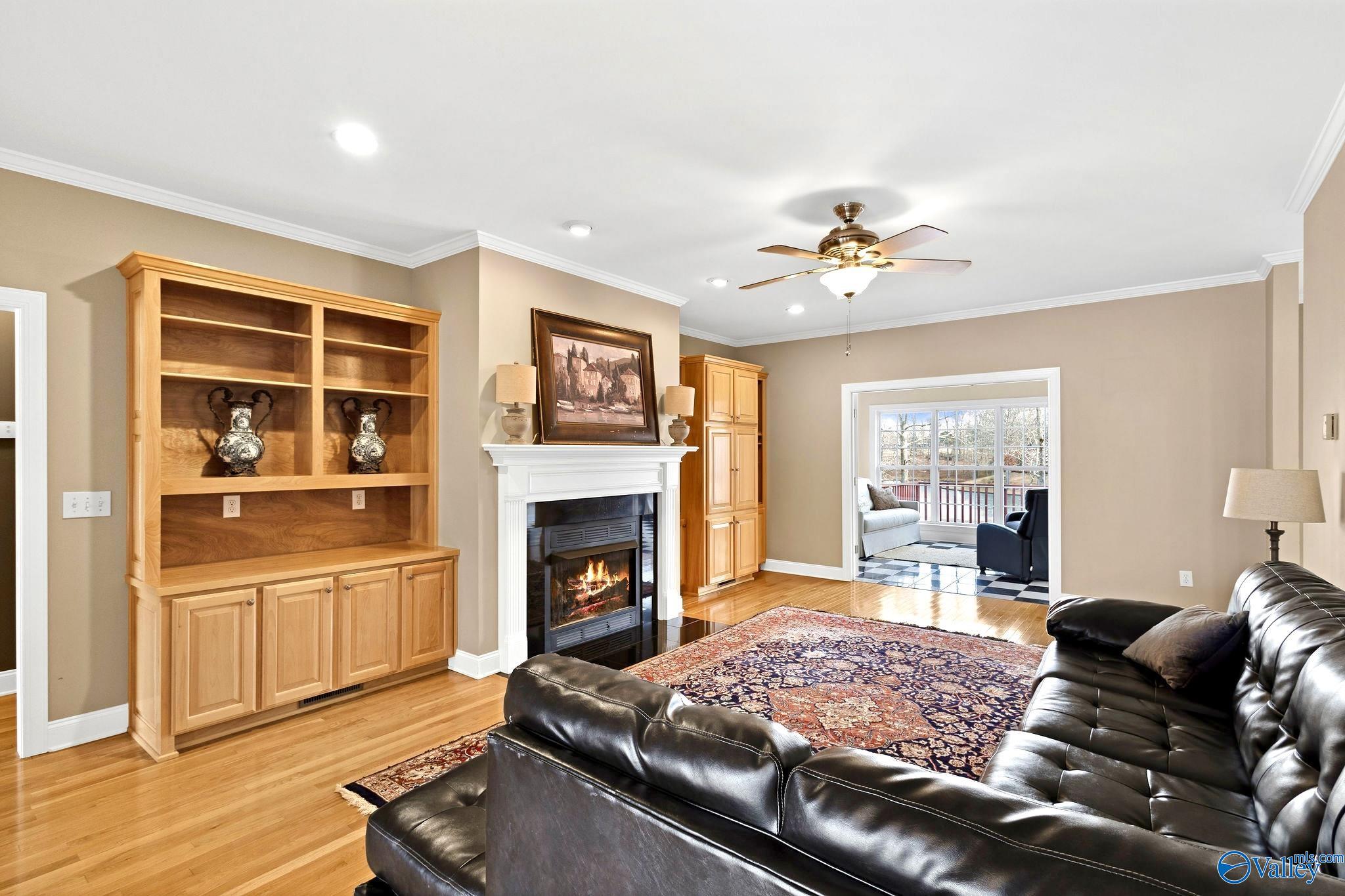 86 Paradise Drive
