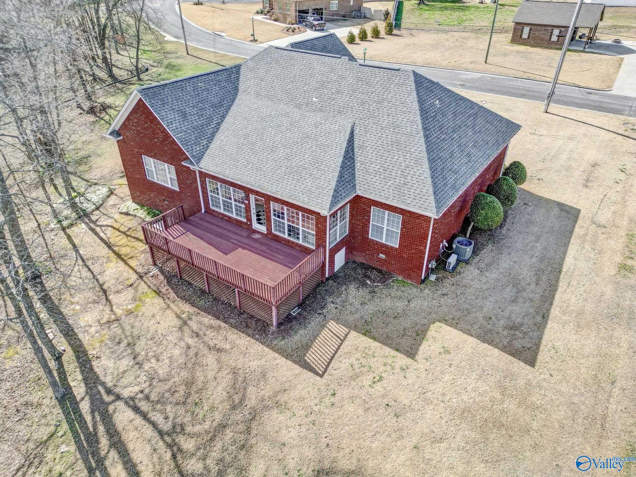 86 Paradise Drive