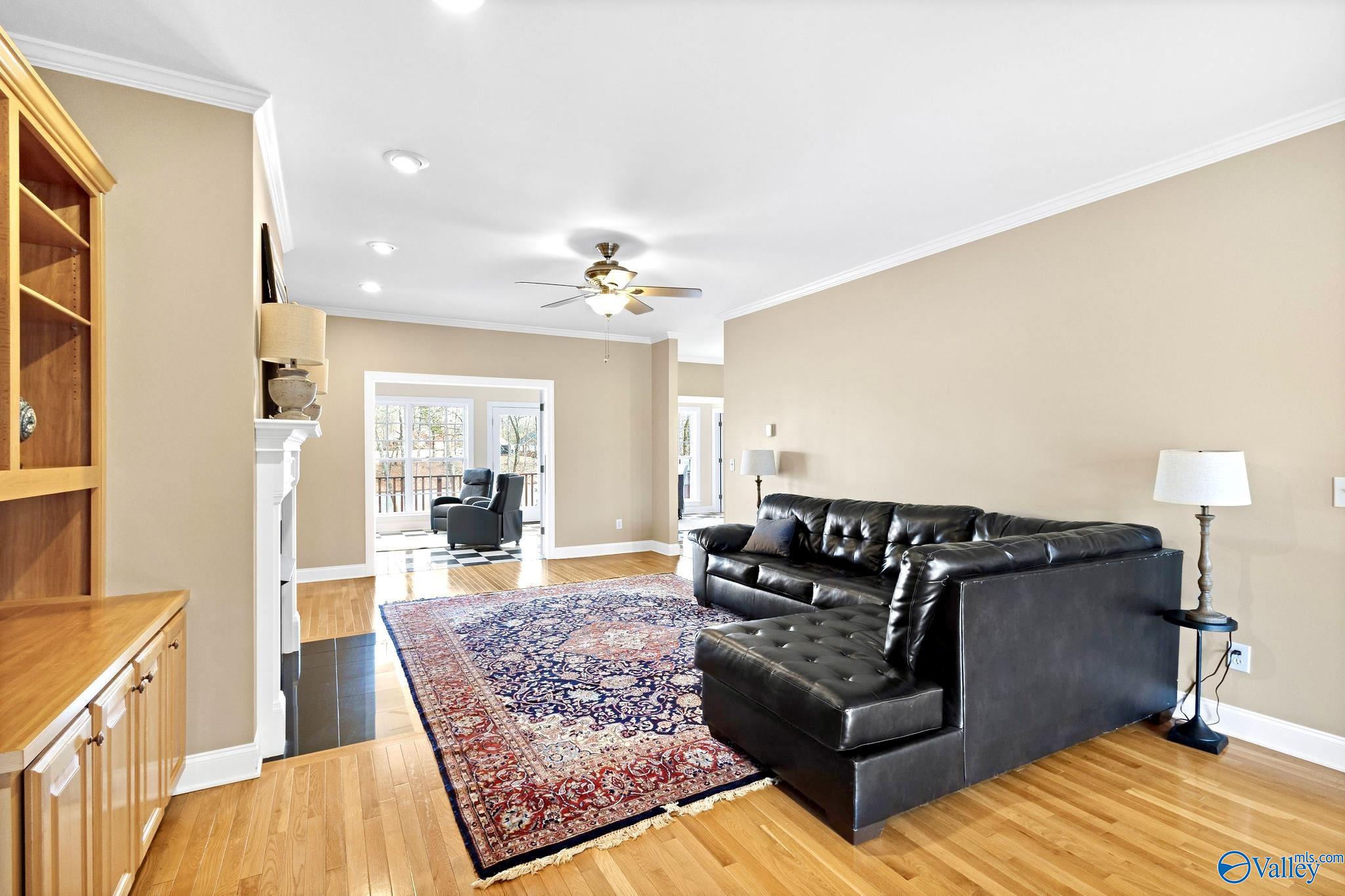 86 Paradise Drive