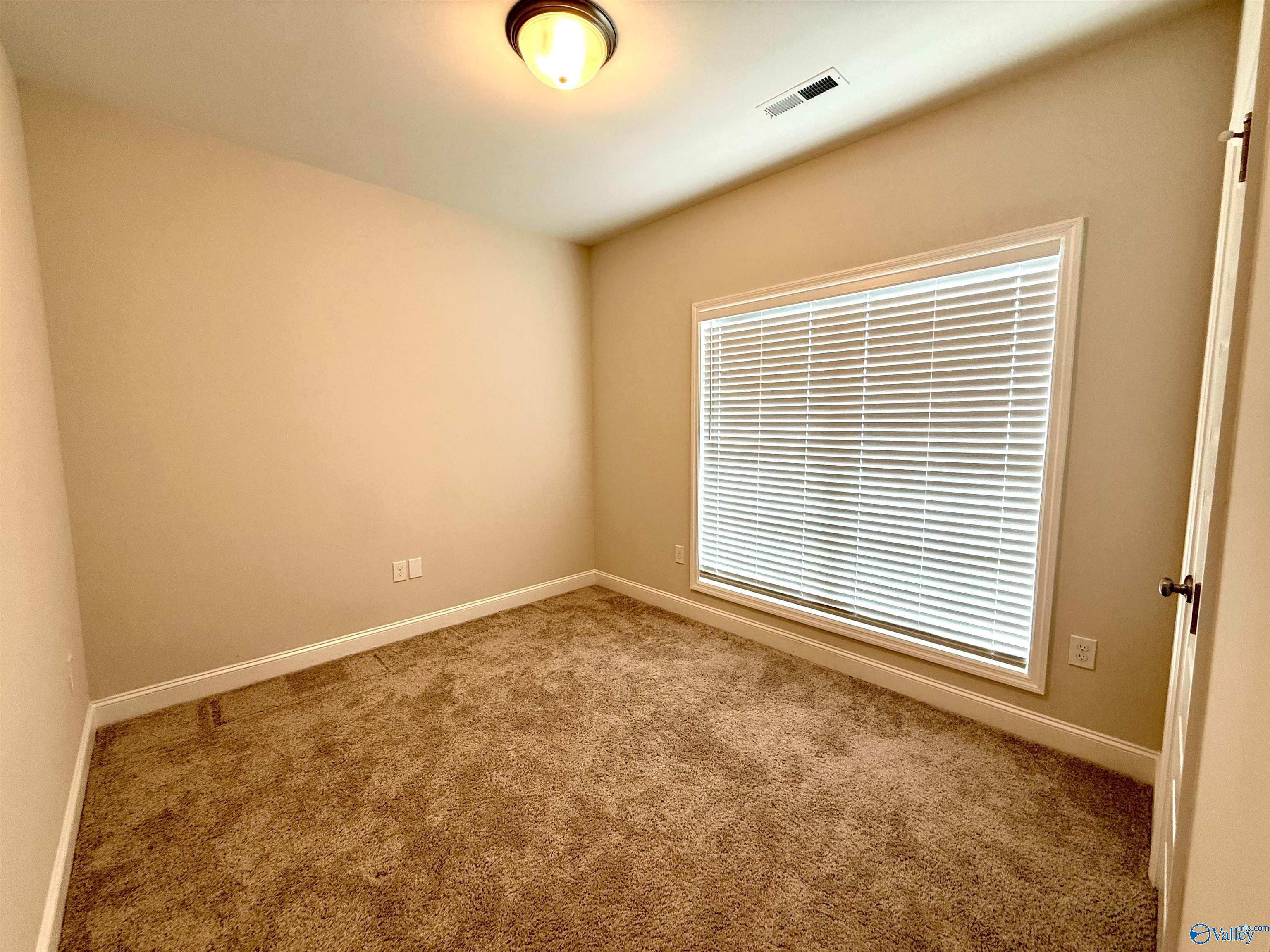 4018 Rockland Circle SE