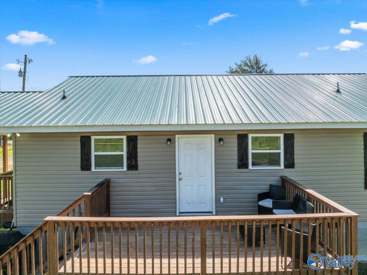 577 Walter Whitt Rd