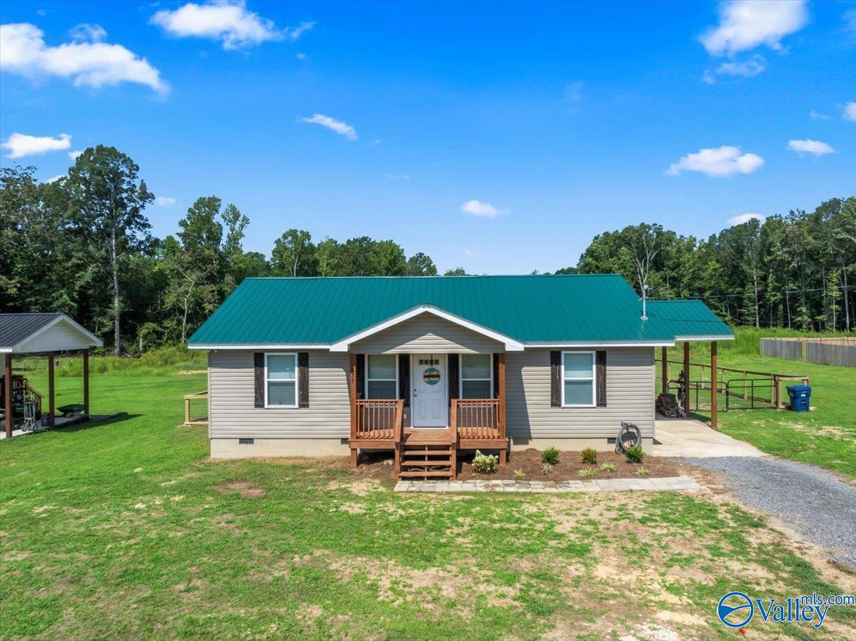 577 Walter Whitt Rd