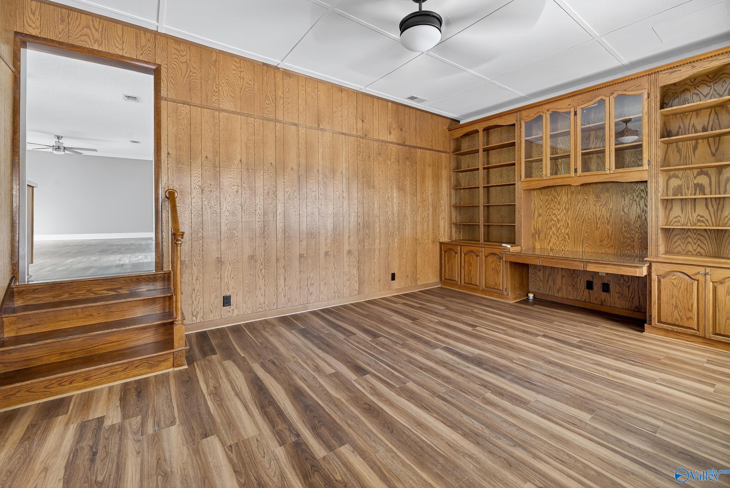2420 Cowen Circle