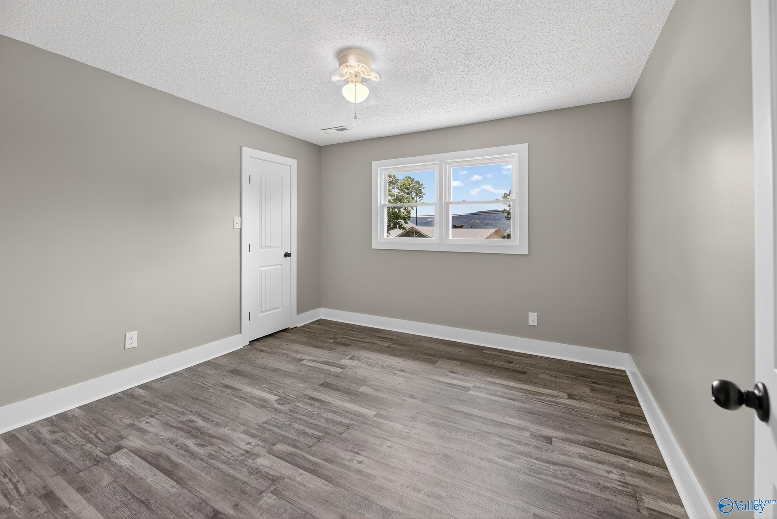 2420 Cowen Circle