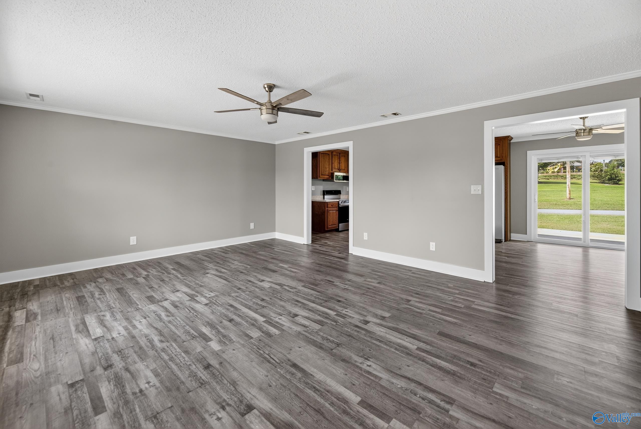 2420 Cowen Circle