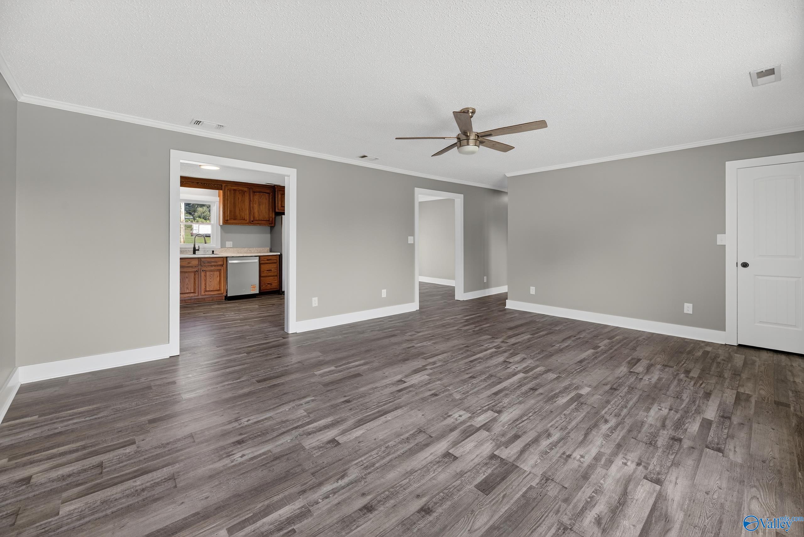 2420 Cowen Circle