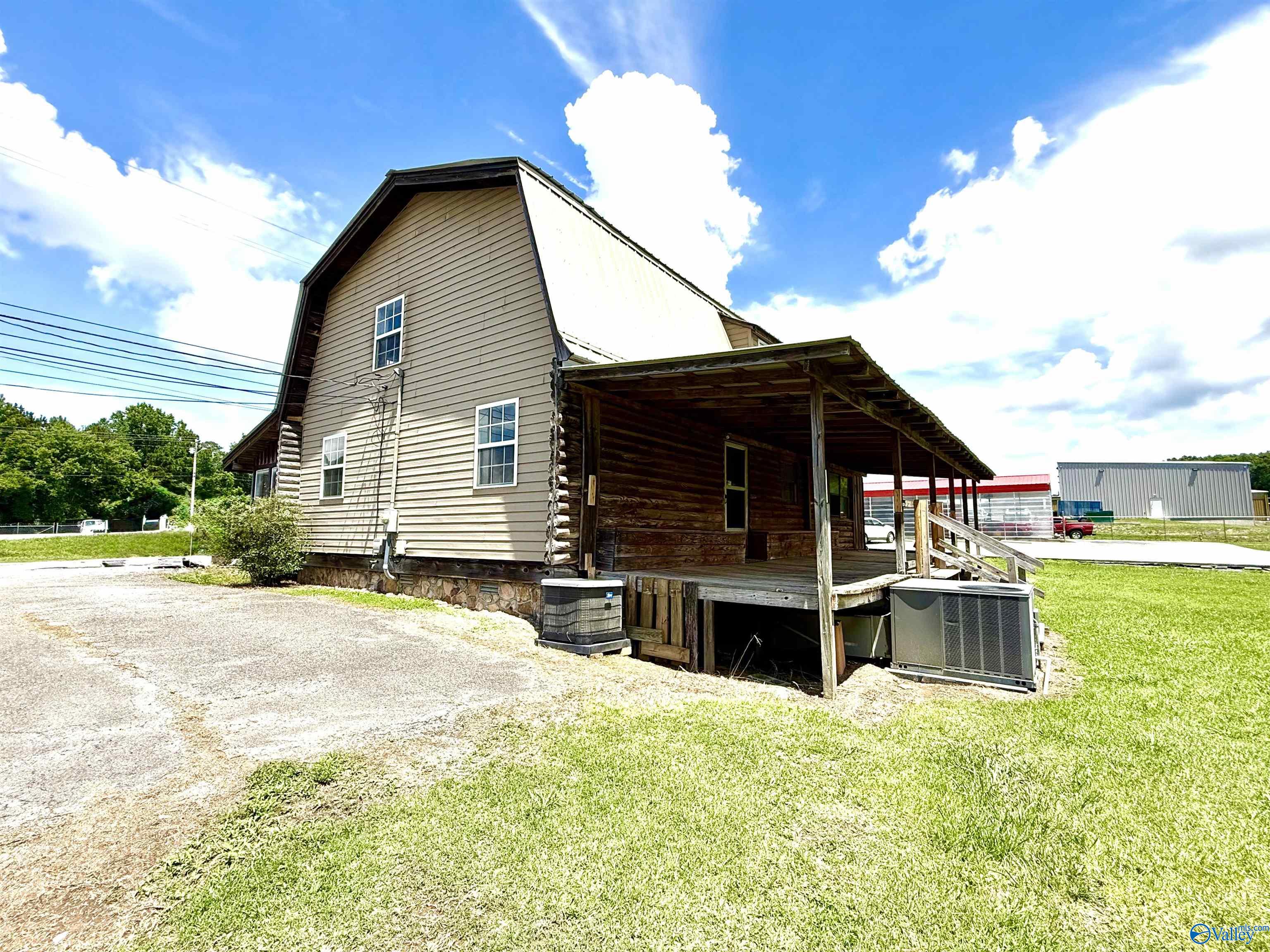 12761 US Highway 431