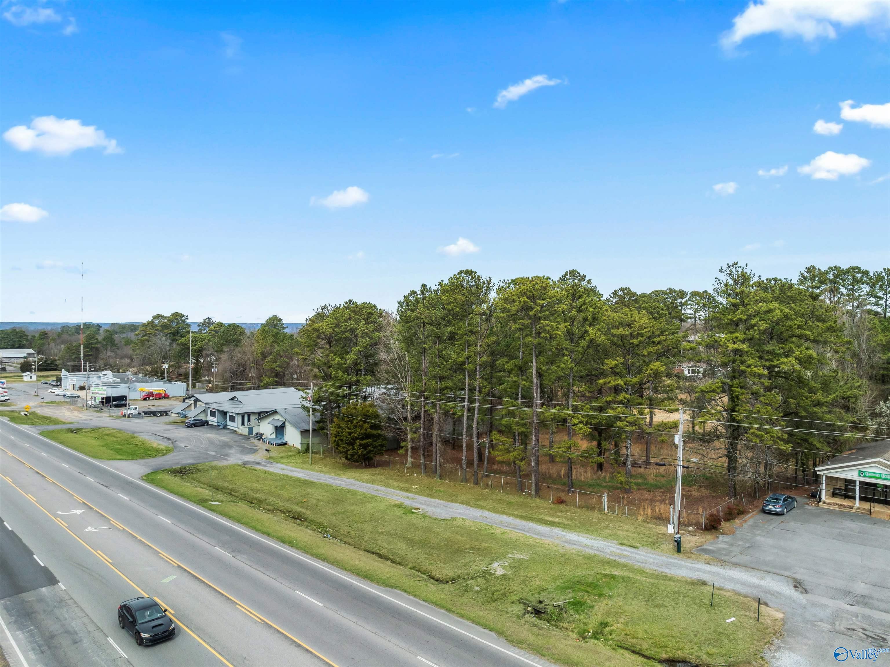 1.94 Acres S Highway 431